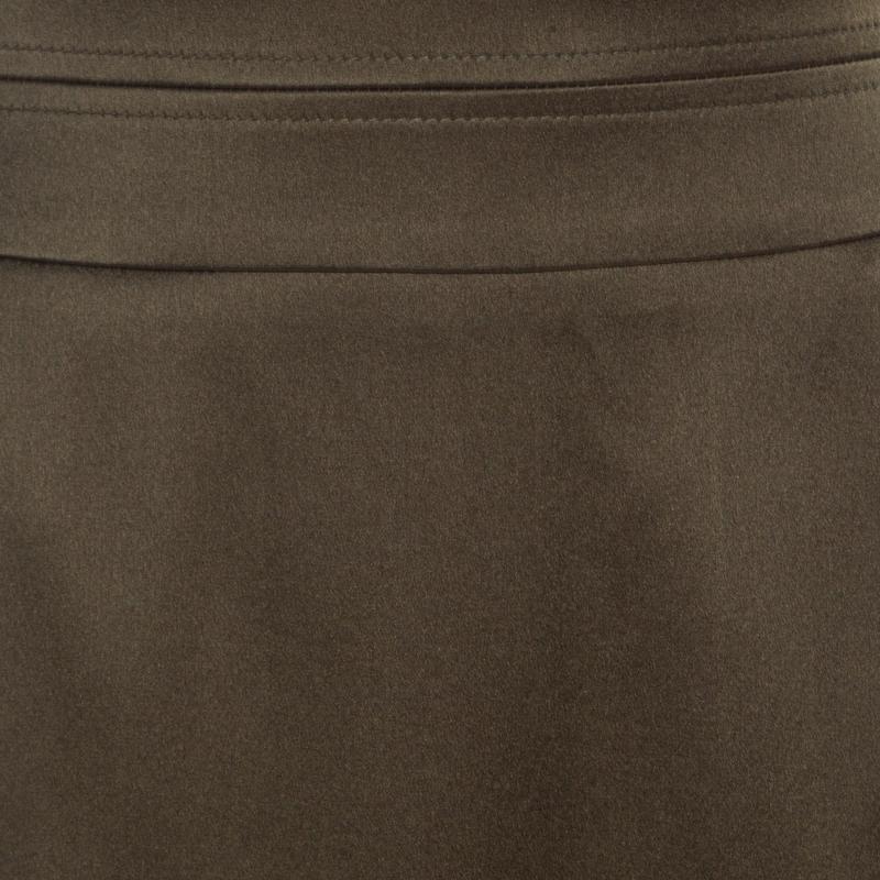 Escada Olive Green Silk Blend Pencil Skirt M In New Condition In Dubai, Al Qouz 2
