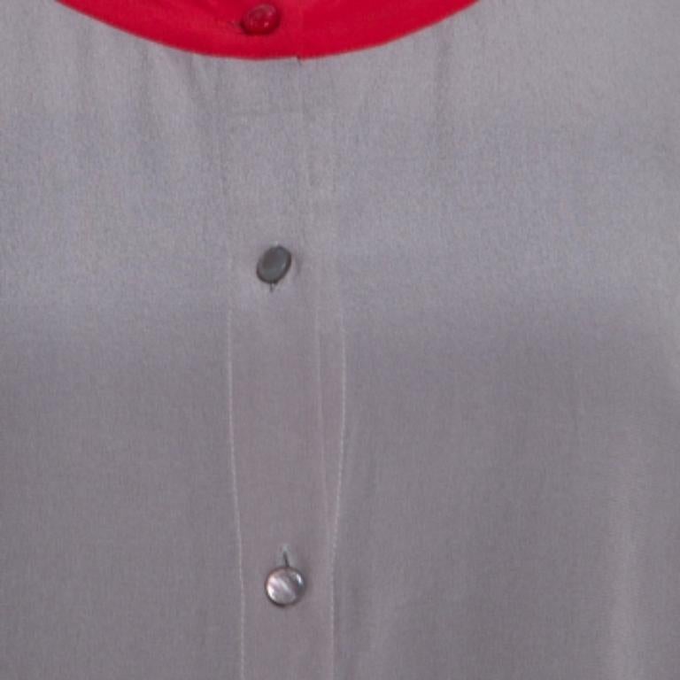Donna Escada Grigio Peltro, camicetta Nendi a maniche lunghe in seta con bordi a contrasto M. I. in vendita