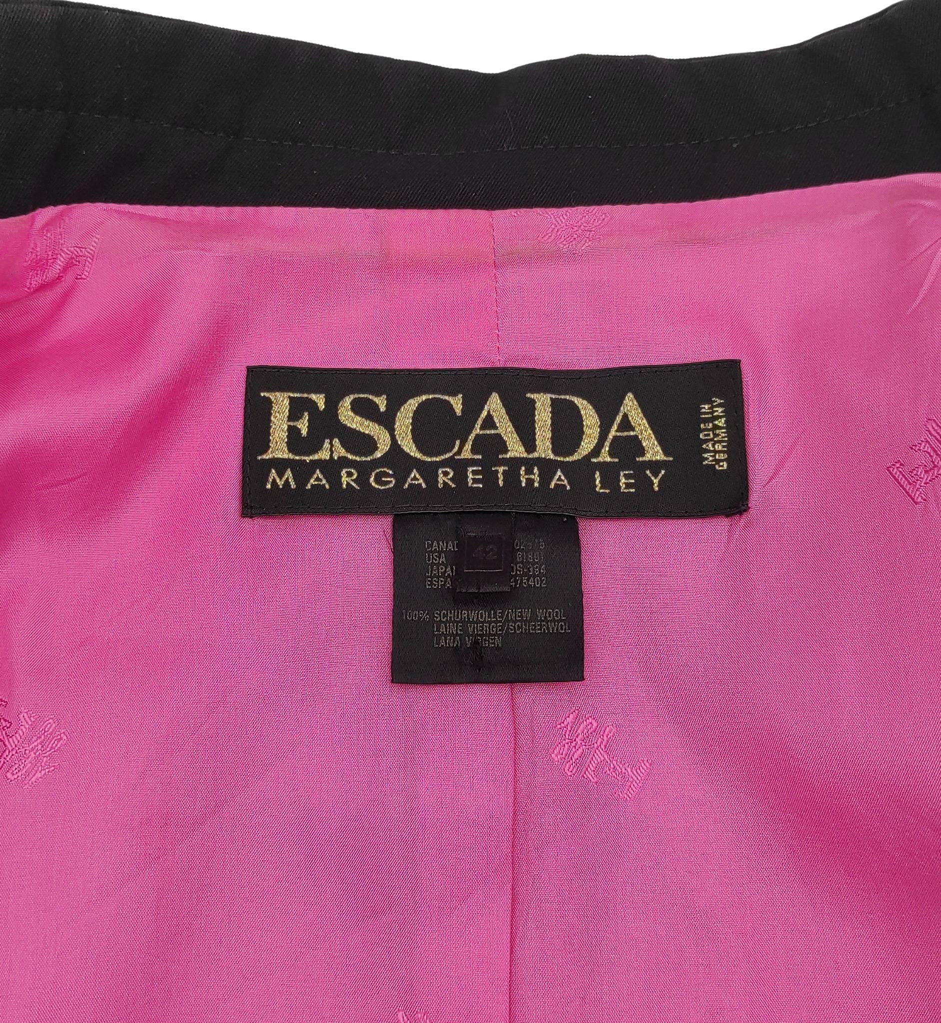 Women's Escada pink and black cropped blazer For Sale