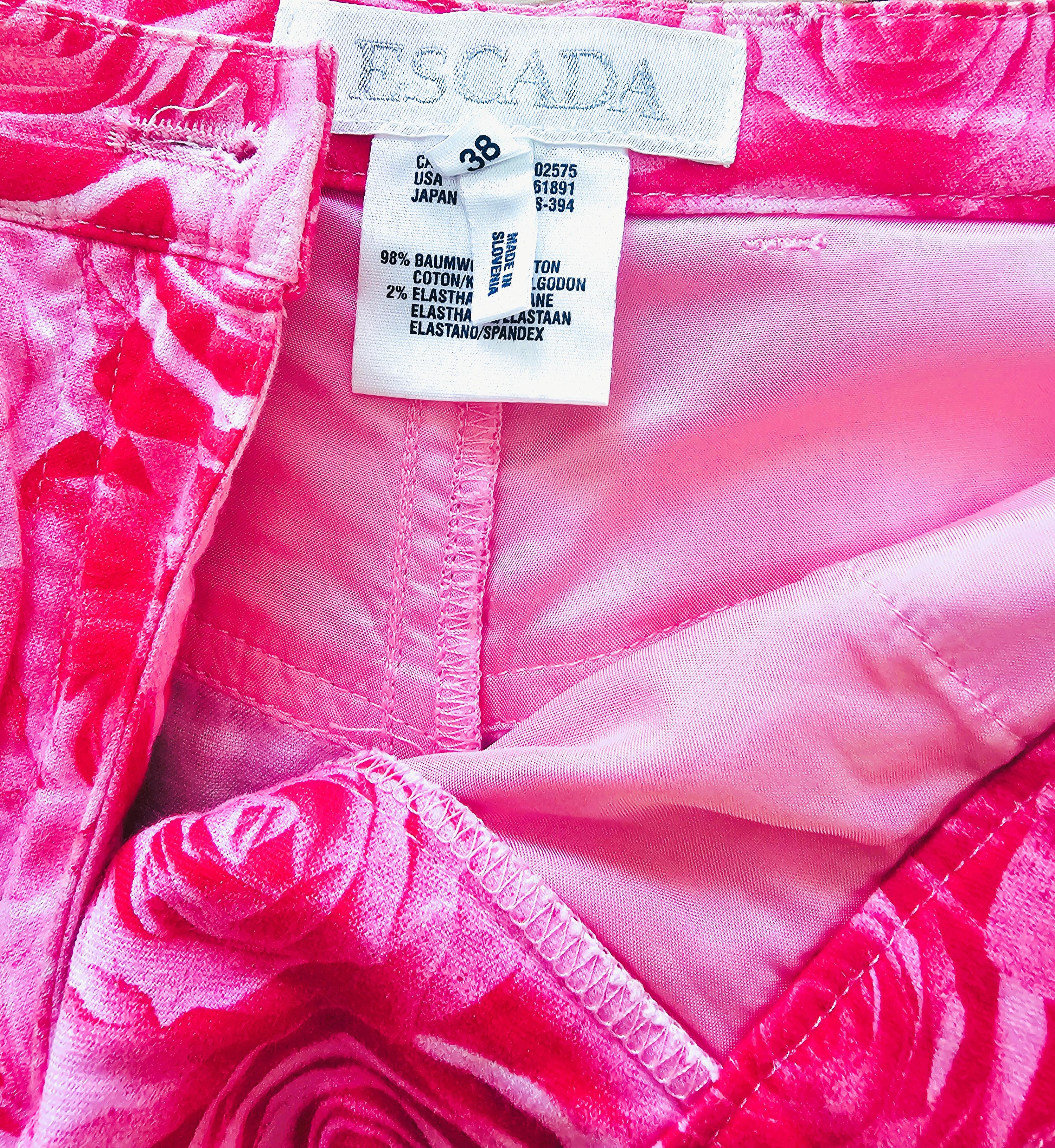 Rosa Escada Pink Floral High-wasted Floral Shorts 90s in vendita