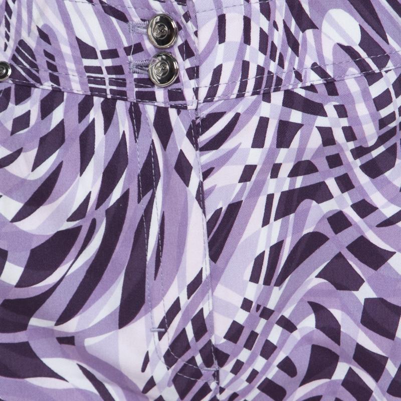 Escada Purple Abstract Print Cotton Flared Trousers M In Excellent Condition For Sale In Dubai, Al Qouz 2