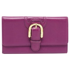 Escada Bolso de piel con solapa y hebilla morado