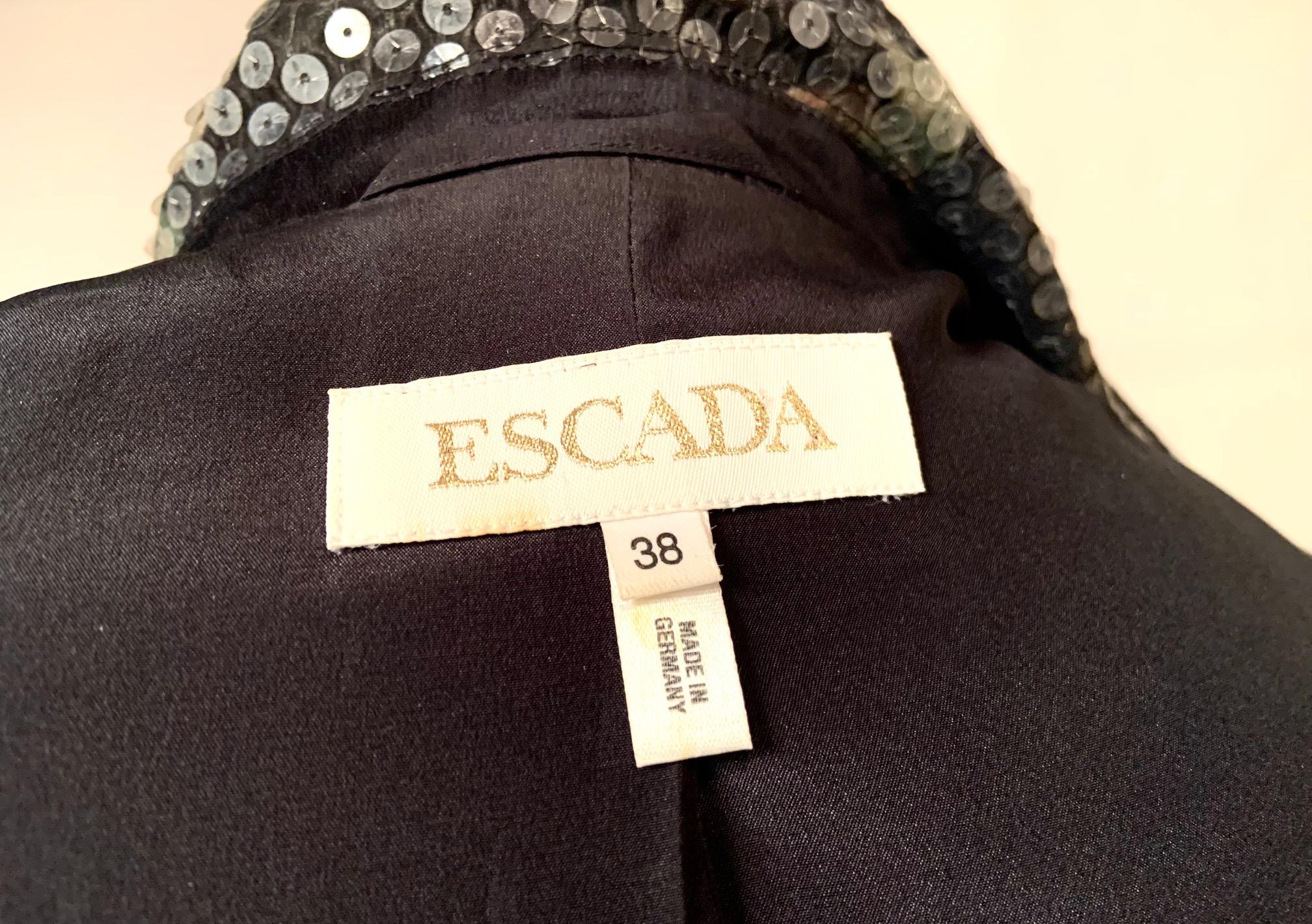 Giacca Escada con stampa rosa e paillettes trasparenti in vendita 10