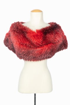Escada shrug