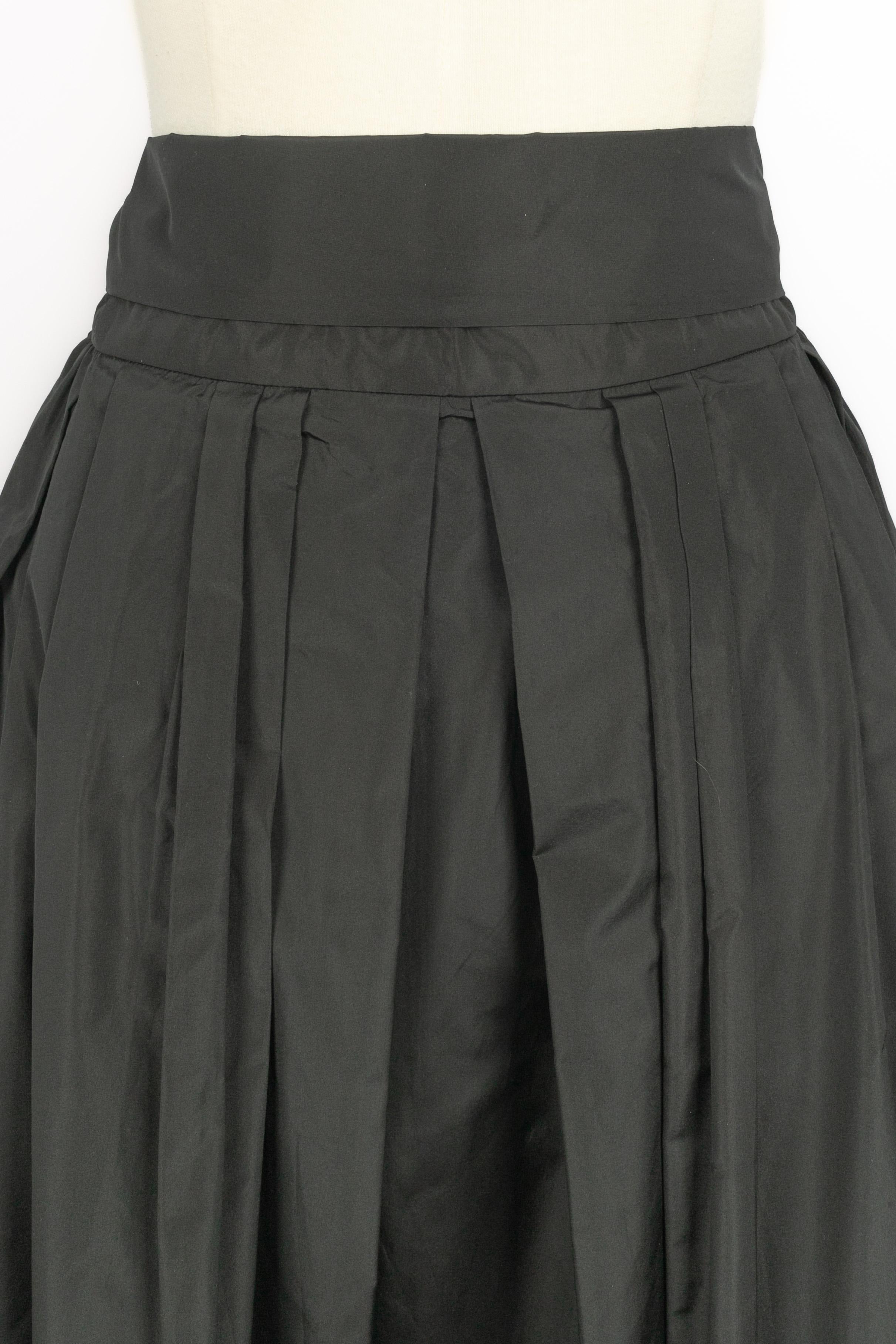 Nero Maxi gonna in seta di Escada in vendita