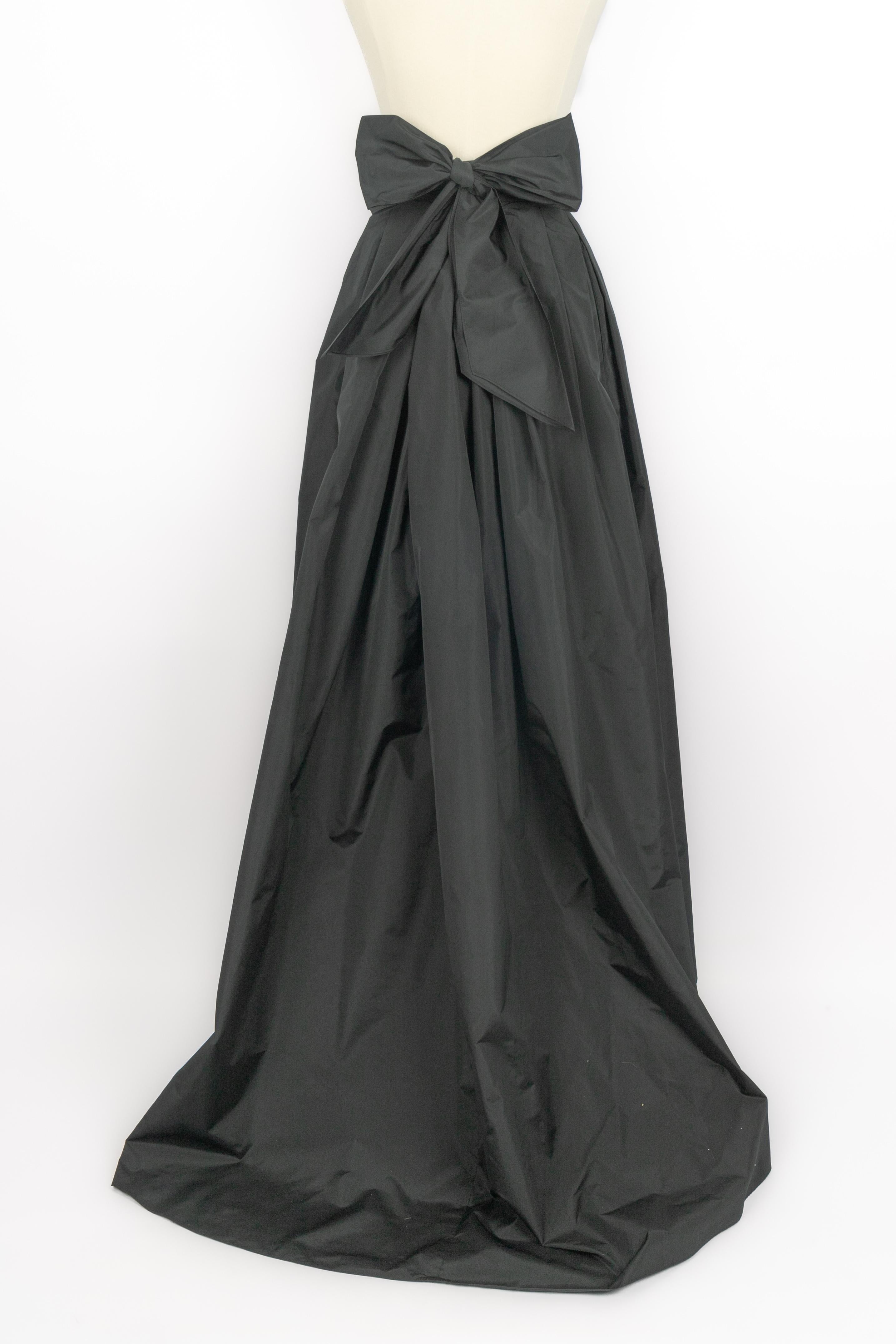 Donna Maxi gonna in seta di Escada in vendita