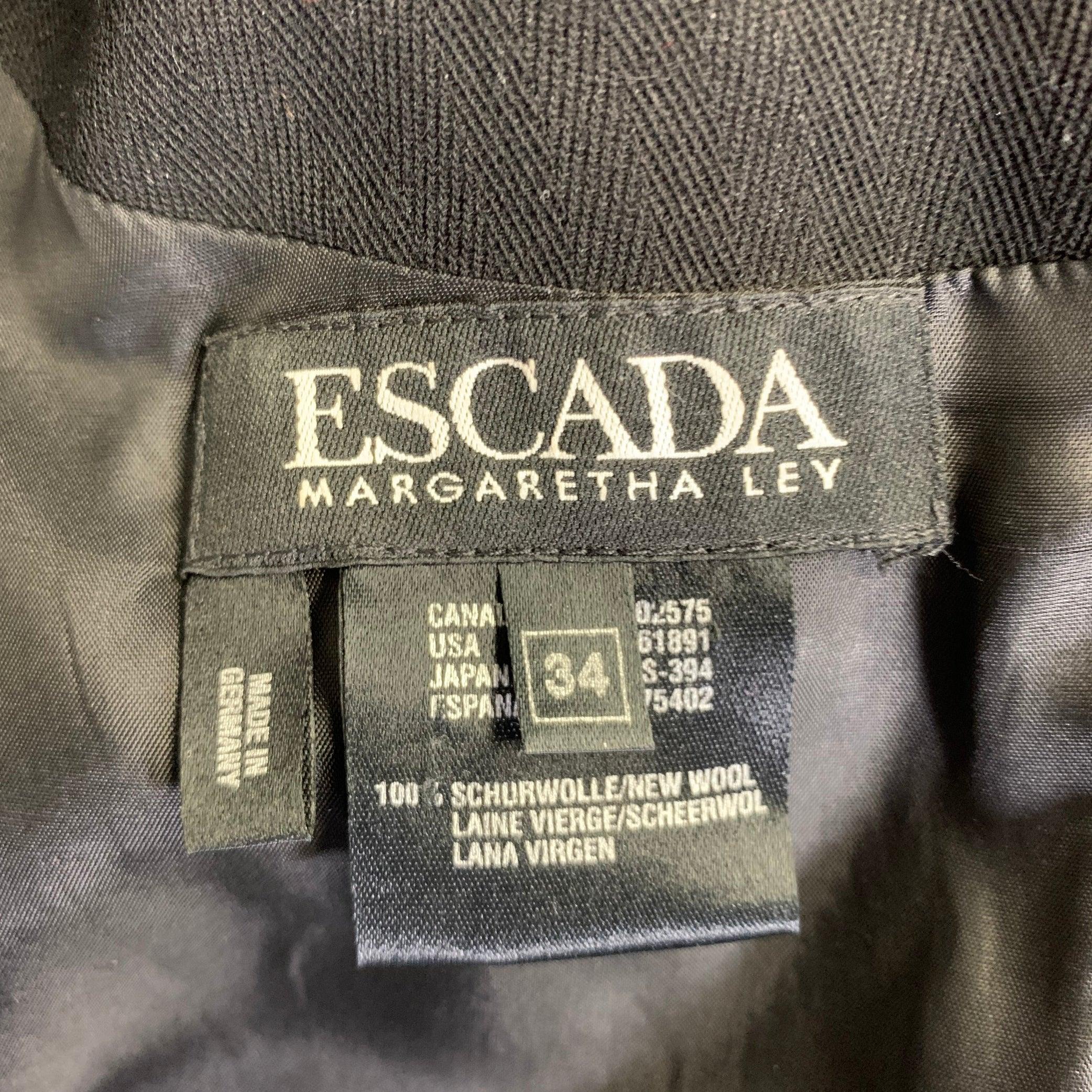 ESCADA Size 2 Black Virgin Wool Short Sleeve Knee Length Cocktail Dress For Sale 1