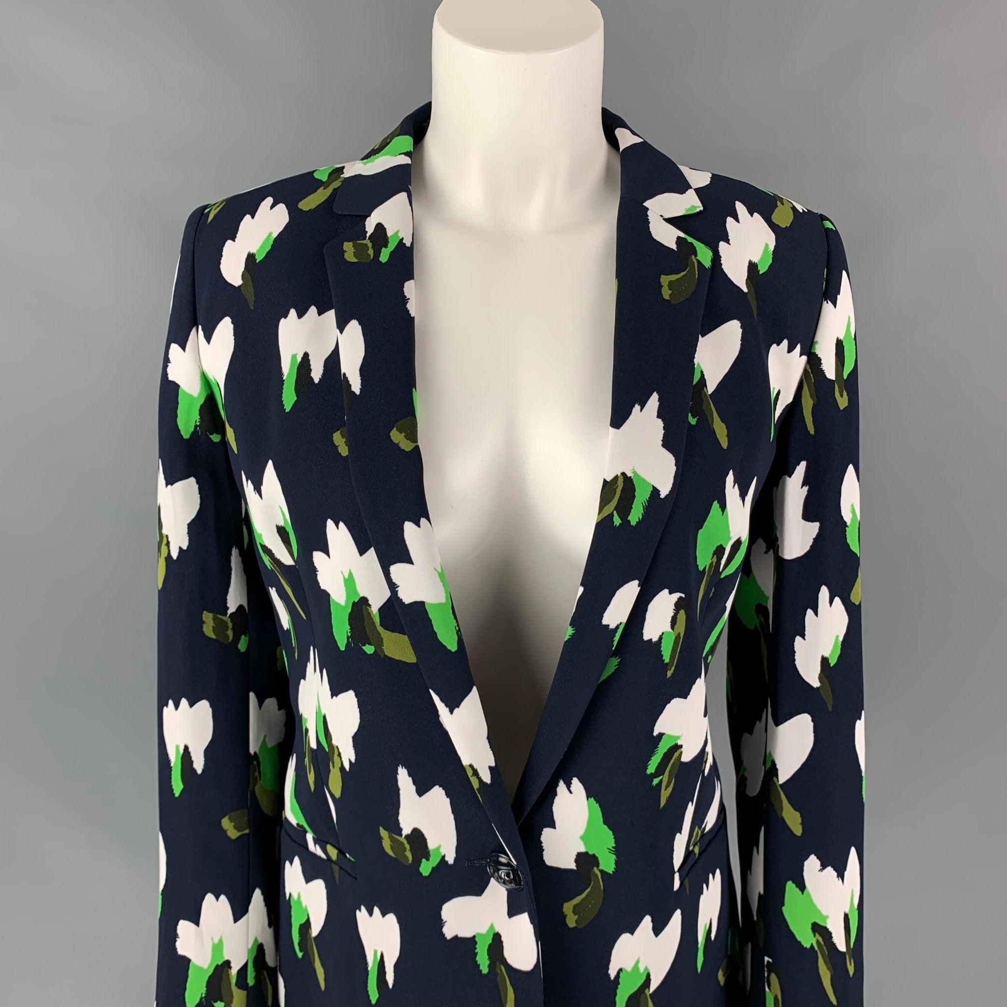 ESCADA jacket comes in a navy & white abstract print viscose with no liner featuring a oversized fit, notch lapel, slit pockets, and a single button closure. New With Tags.  

Marked:   36 

Measurements: 
 
Shoulder: 15.5 inches  Bust: 40 inches 
