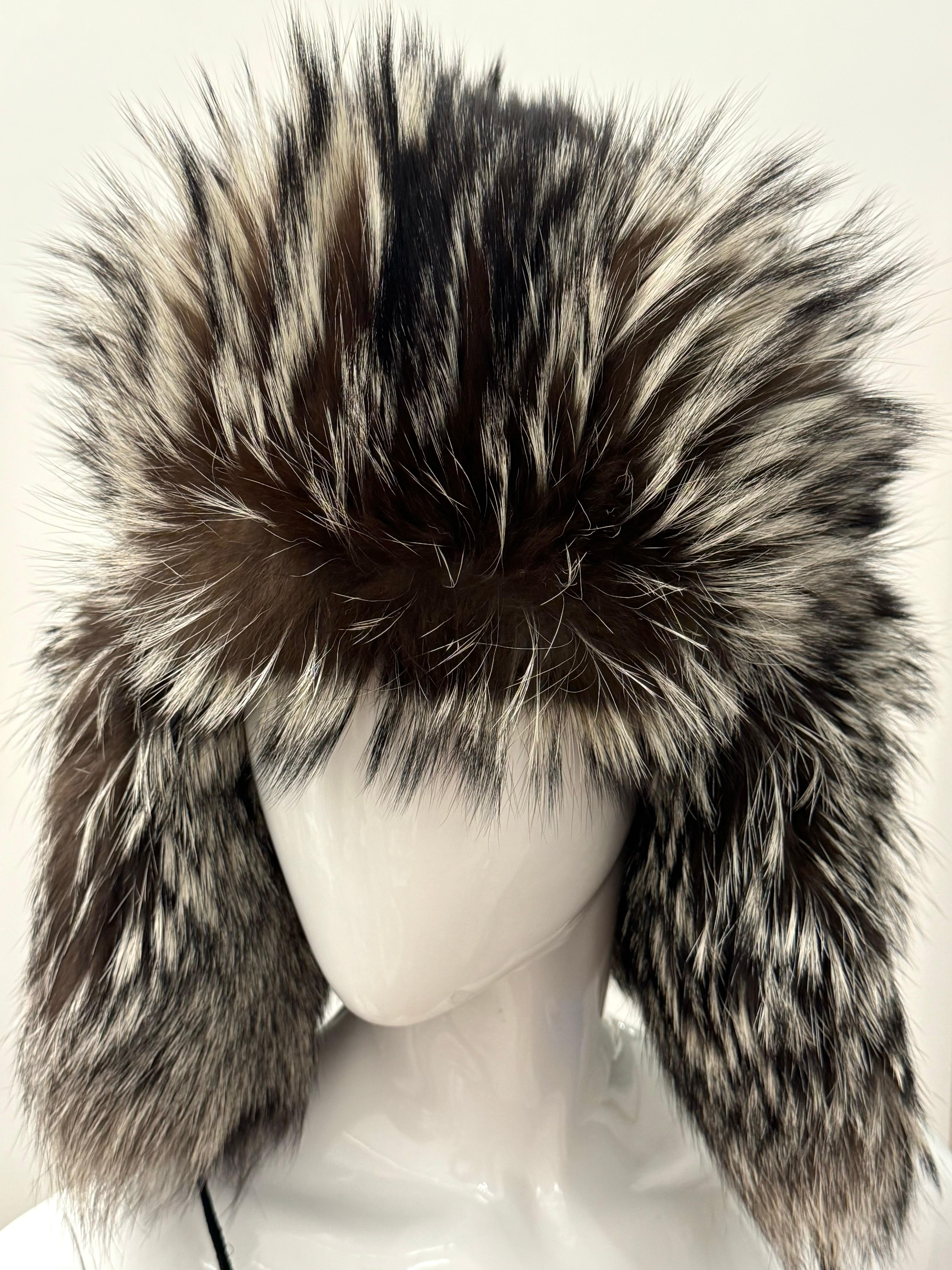 Escada sport silver fox fur chapka hat For Sale 6