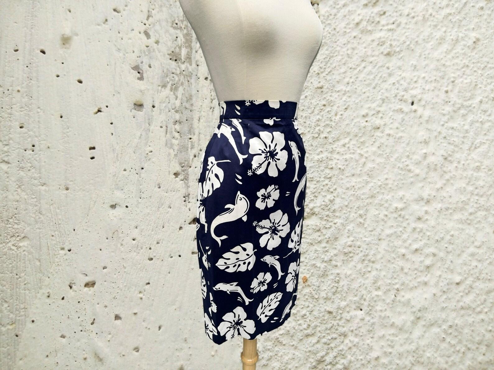 Escada Tropical Print Pencil Skirt, Circa 1994 In Good Condition For Sale In Brooklyn, NY