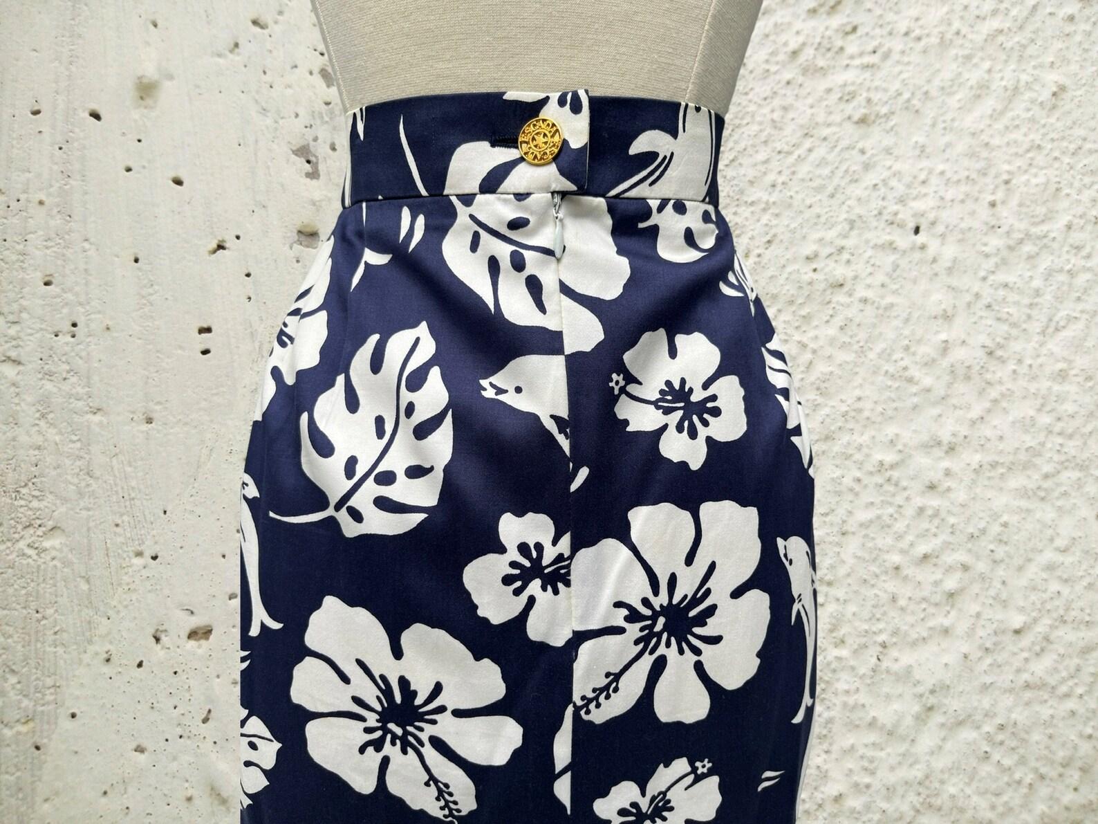 Falda lápiz con estampado tropical de Escada, circa 1994 en venta 1