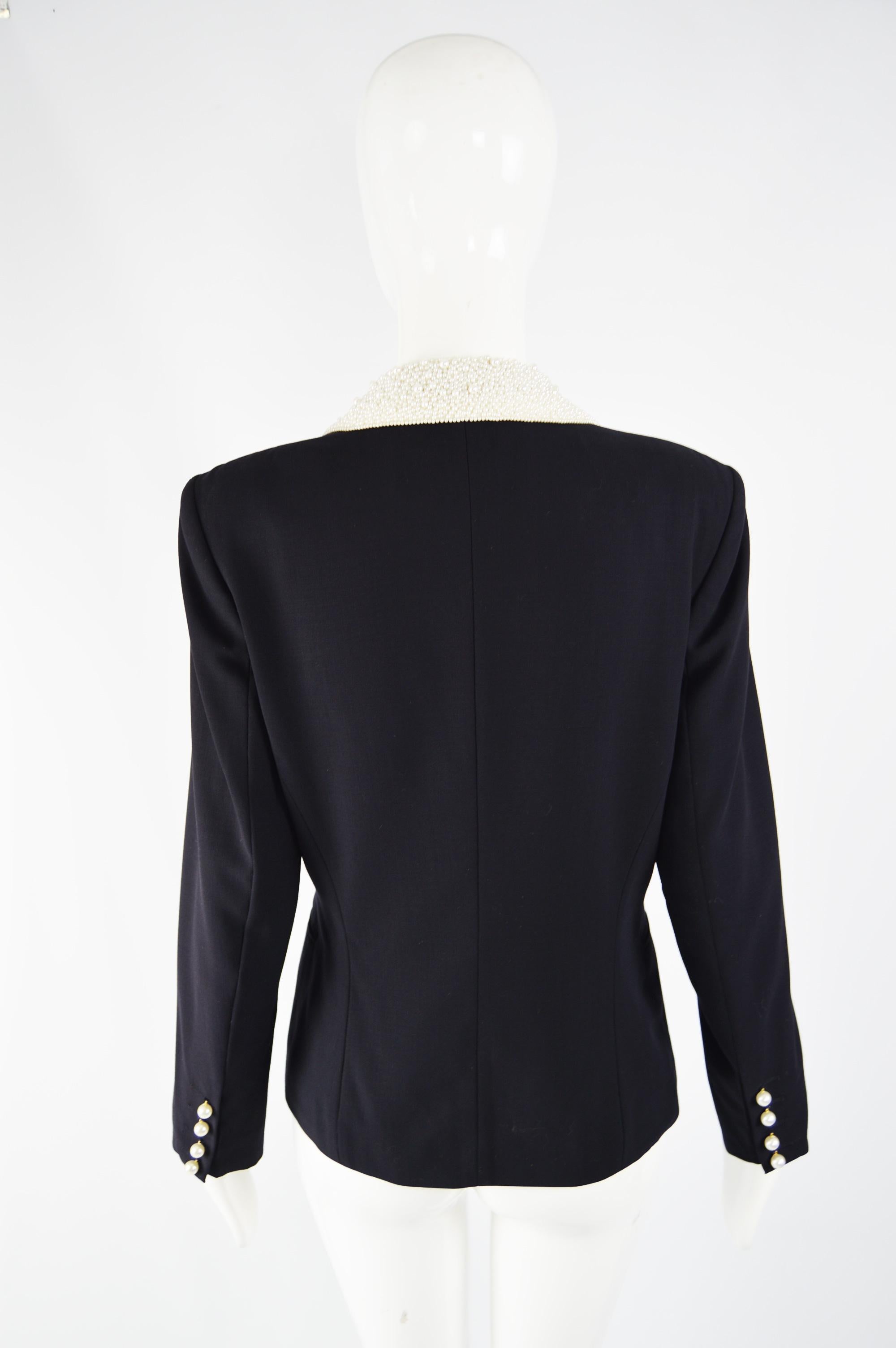 Escada Vintage Blazer Jacke mit Perlenkragen:: 1980er Jahre 1