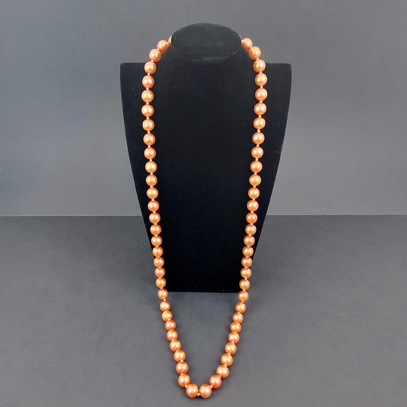Escada Vintage Salmon Pink Pearl Necklace with Gold Toned Rhinestone Closure For Sale 1