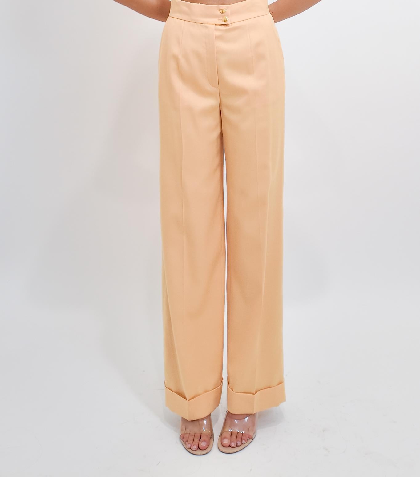 Escada Vintage Womens Pfirsich Fuchs Pelz Manschette Belted Anzug im Angebot 3