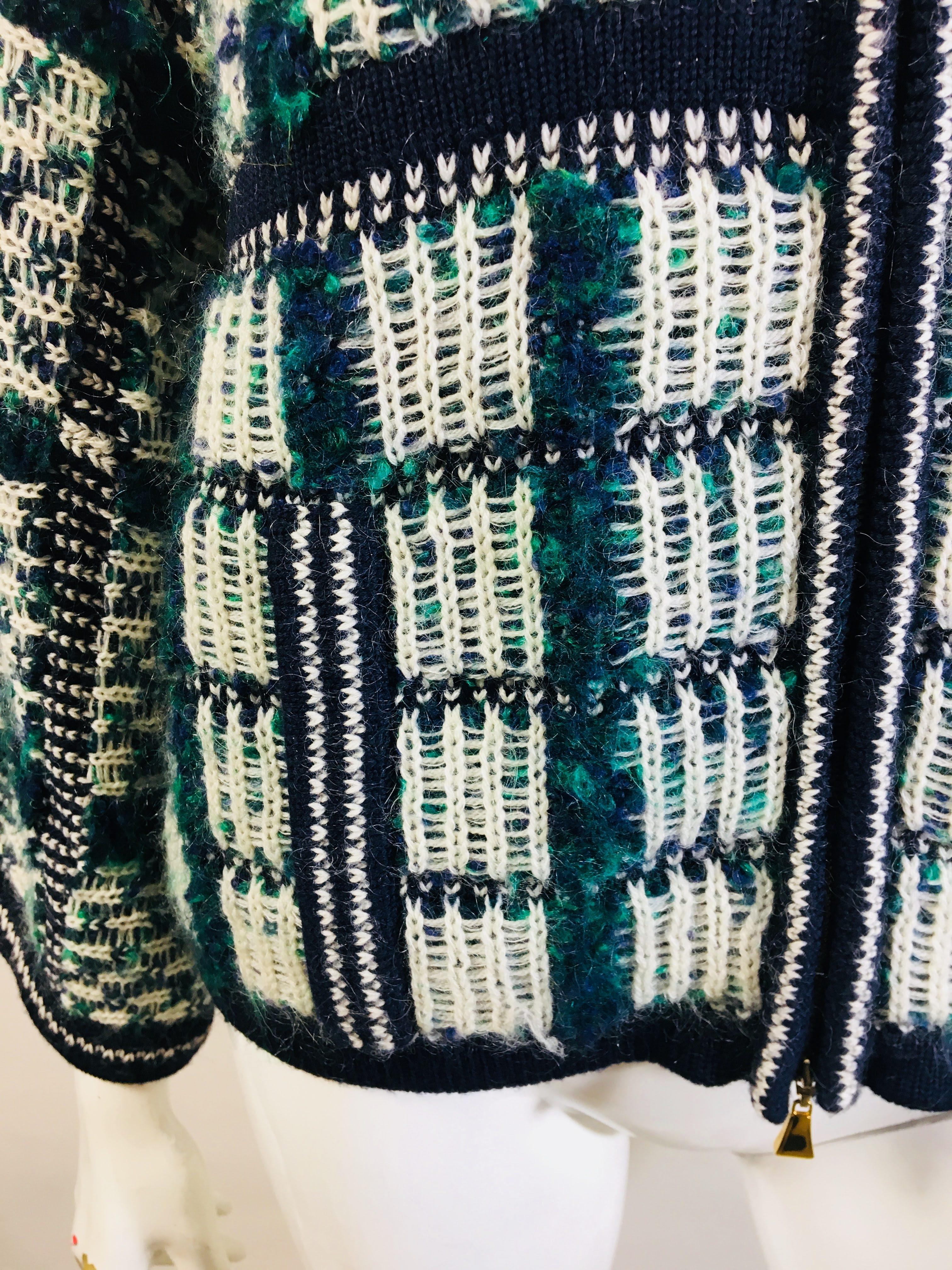 Escada Virgin Wool Zip-Up Hooded Sweater In Good Condition In Bridgehampton, NY