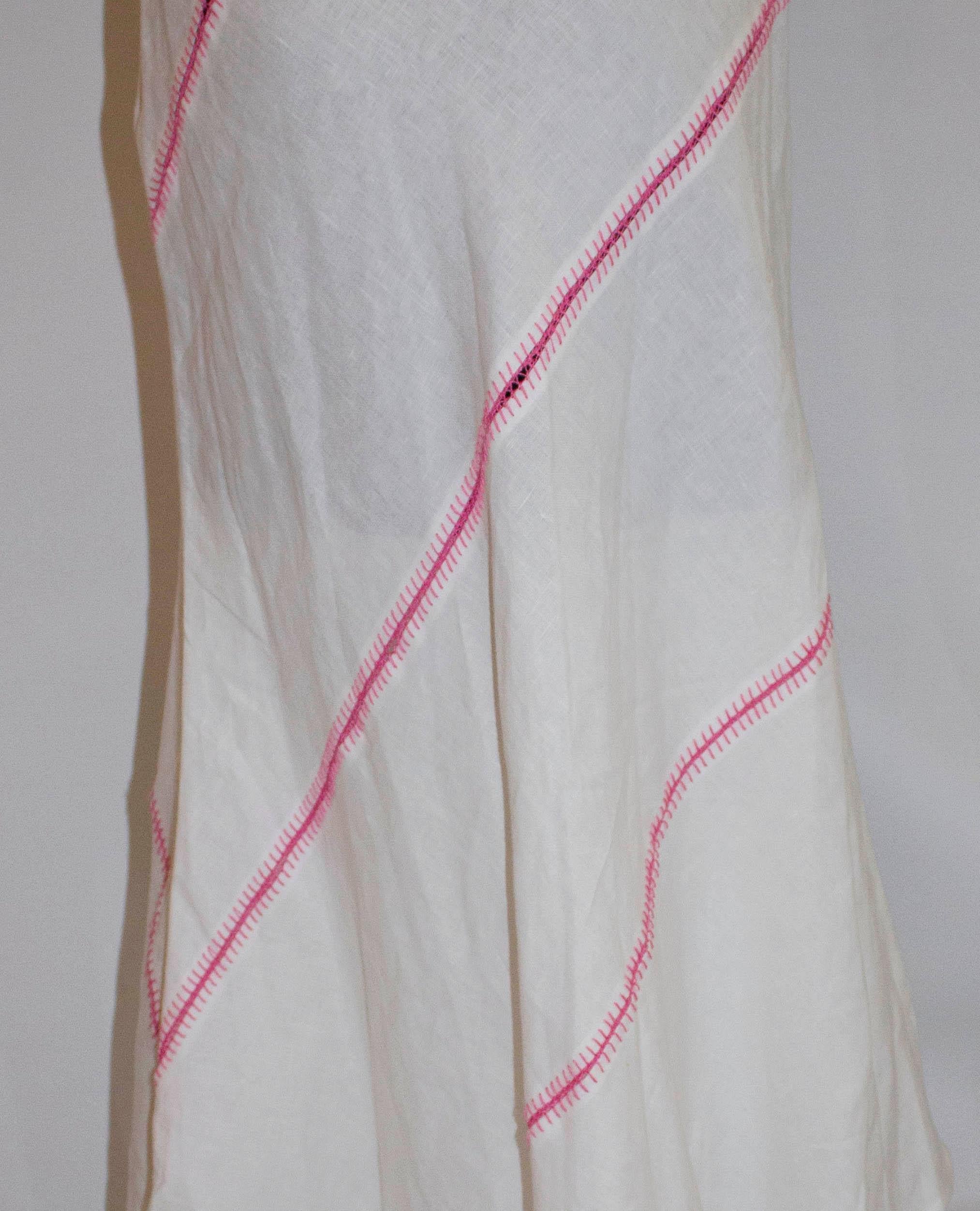 Escada White Linen Skirt with Pink Stitch Detail In Good Condition For Sale In London, GB
