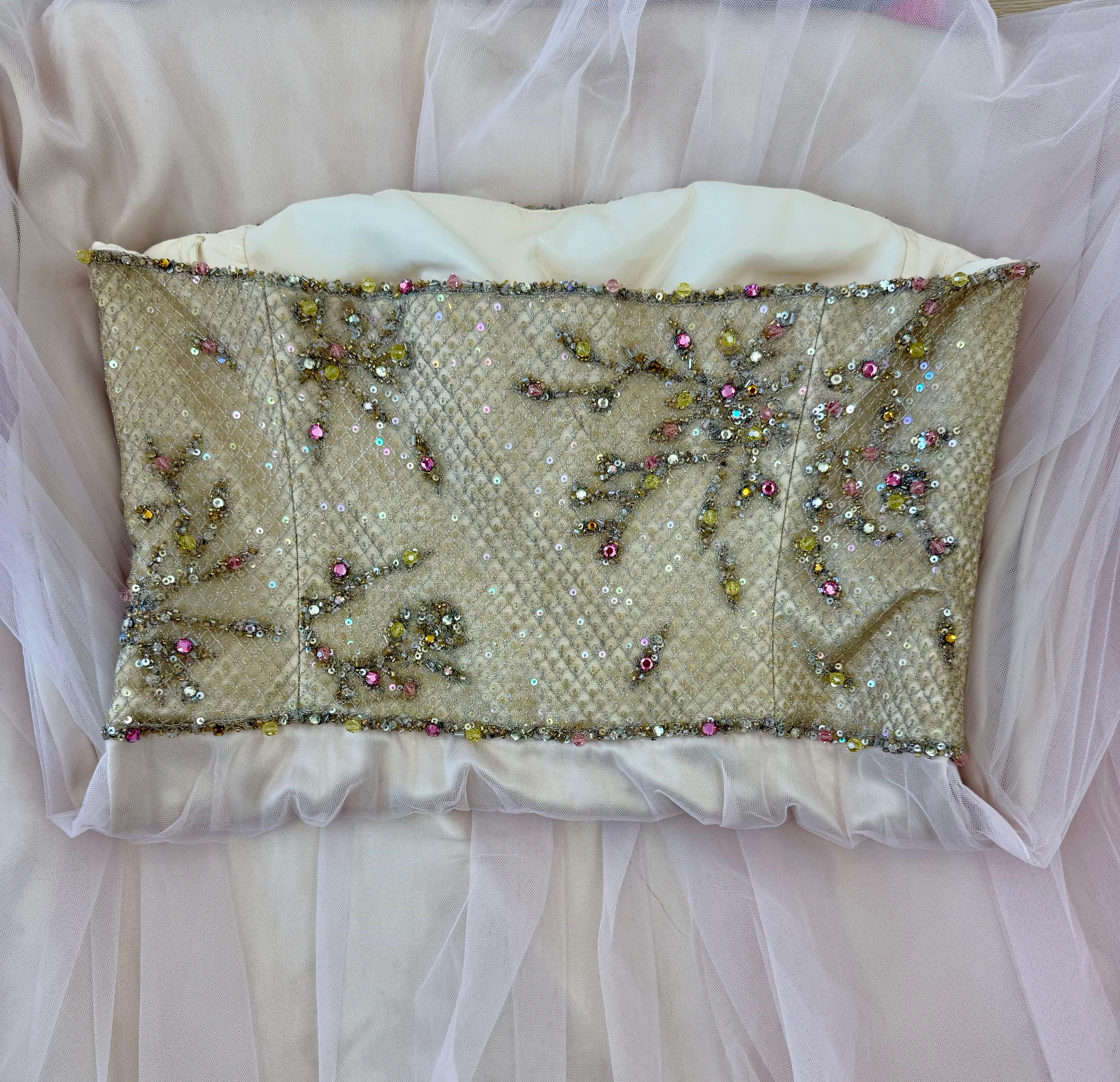 ESCADA Y2K Vintage Verschönertes Rosa + Gold Tüll Ballkleid Abendkleid Maxi Kleid im Angebot 1