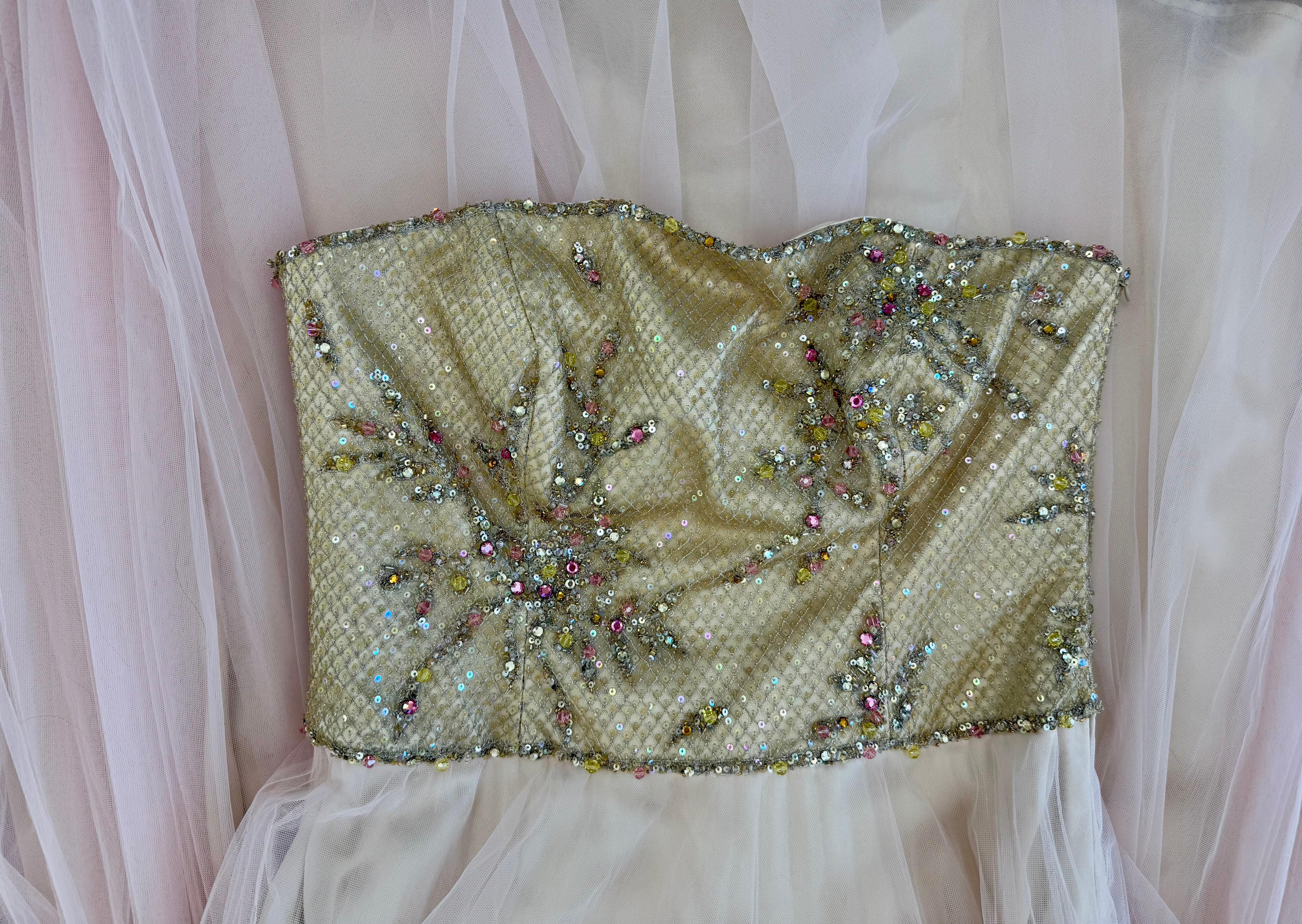 ESCADA Y2K Vintage Verschönertes Rosa + Gold Tüll Ballkleid Abendkleid Maxi Kleid im Angebot 2