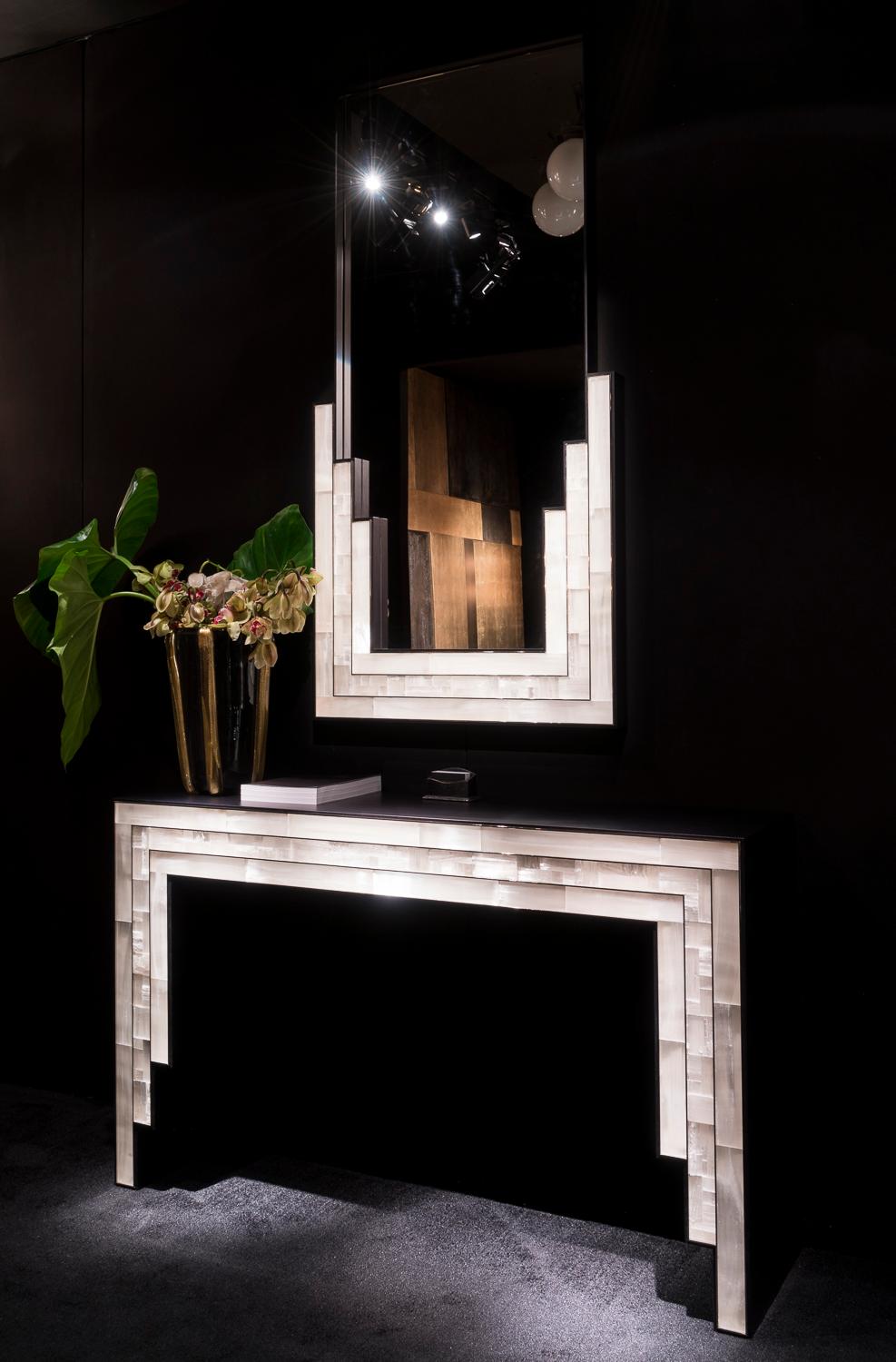British Escalier Mirror with selenite, Wooden Veneer and Nickel Detailing For Sale