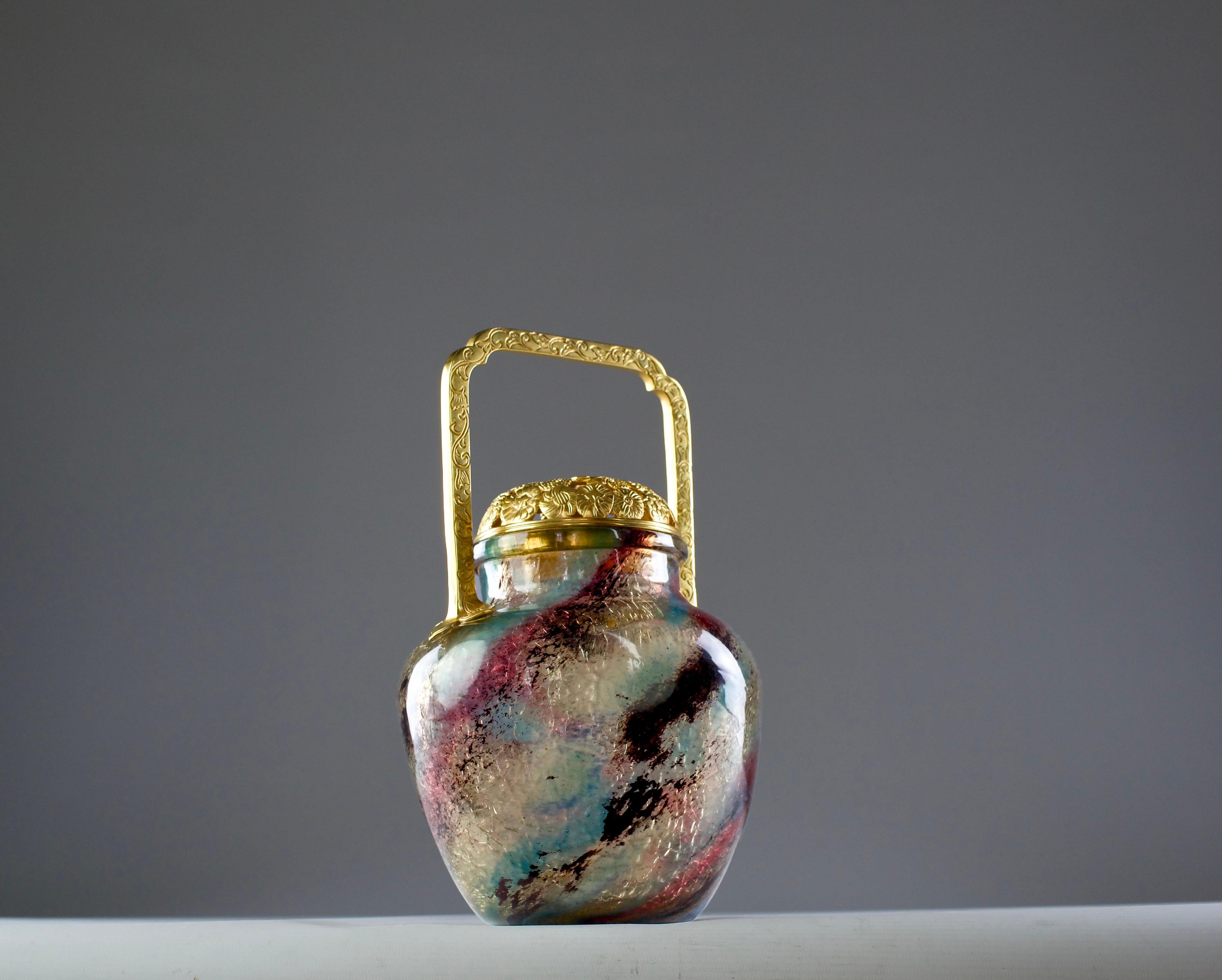 Dorato Escalier de Cristal x E. Leveille & E. Rousseau, Vaso di crisantemi per pot-pourri in vendita