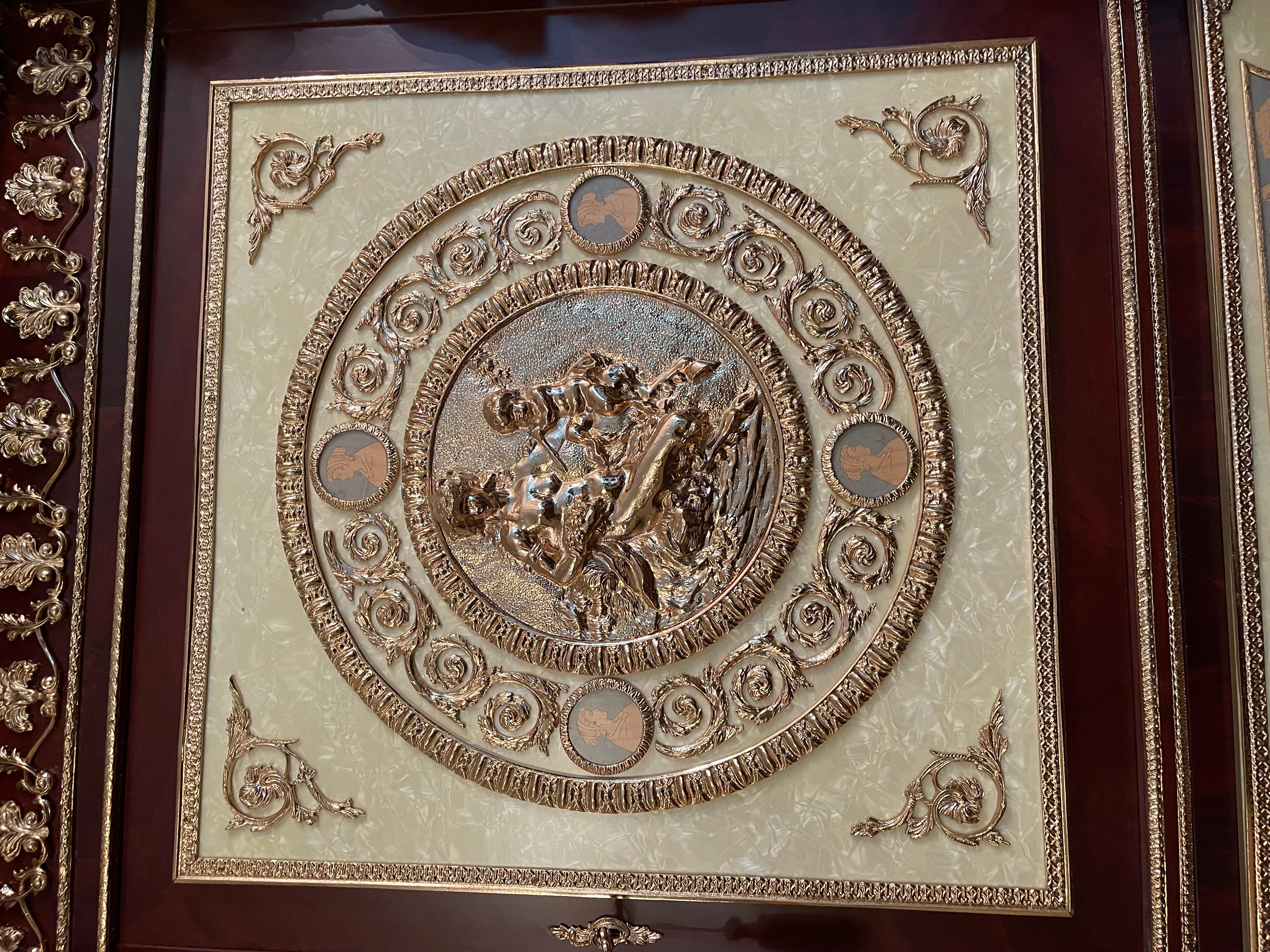 Gran monedero Maria Antonieta chapado en oro, siglo XX en venta 4