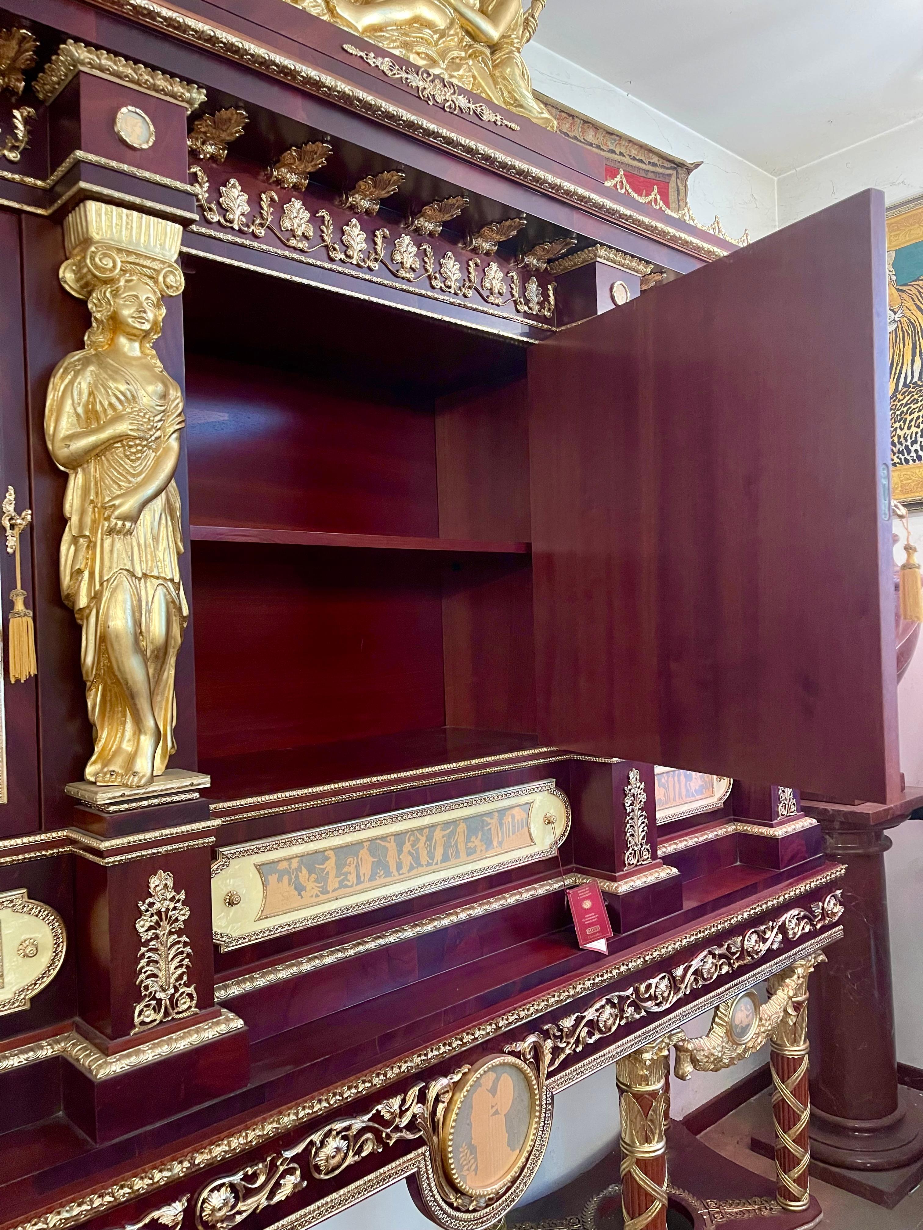 Gran monedero Maria Antonieta chapado en oro, siglo XX en venta 2