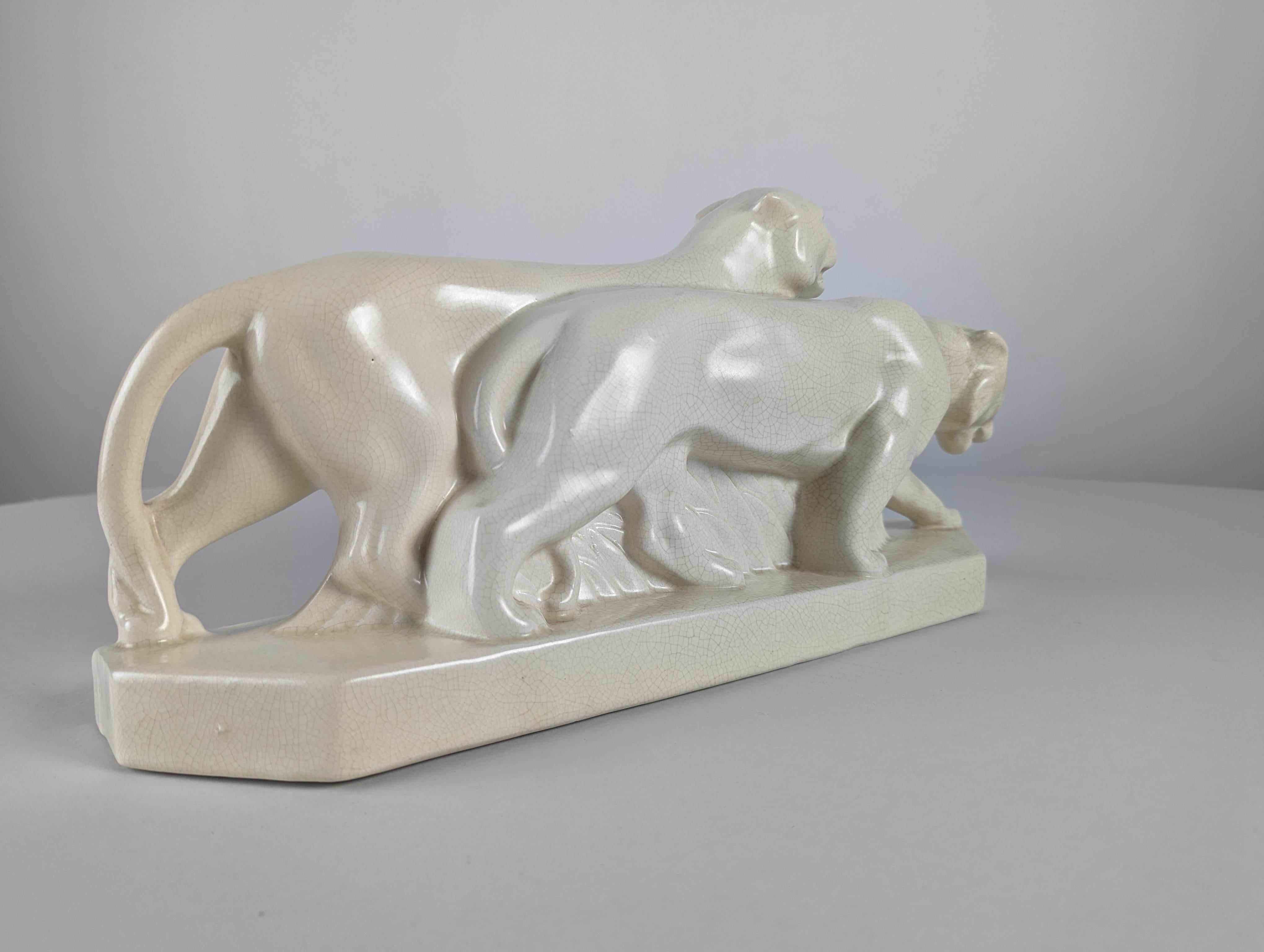 Escultura animal Art Deco de leones, 1920s For Sale 1