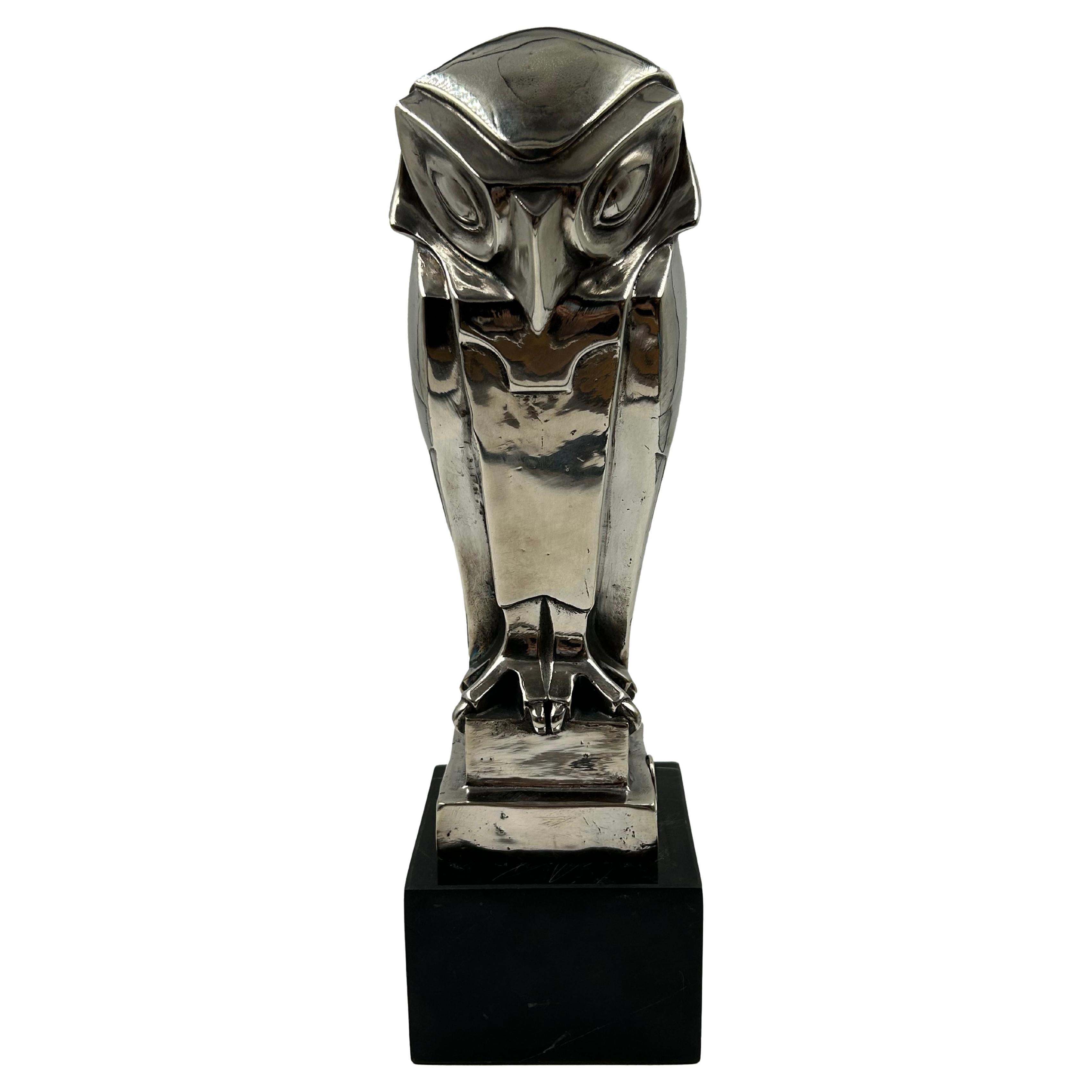 Escultura Art Déco de Búho en Metal Plateado de M. Bouzaine, circa 1930 For Sale