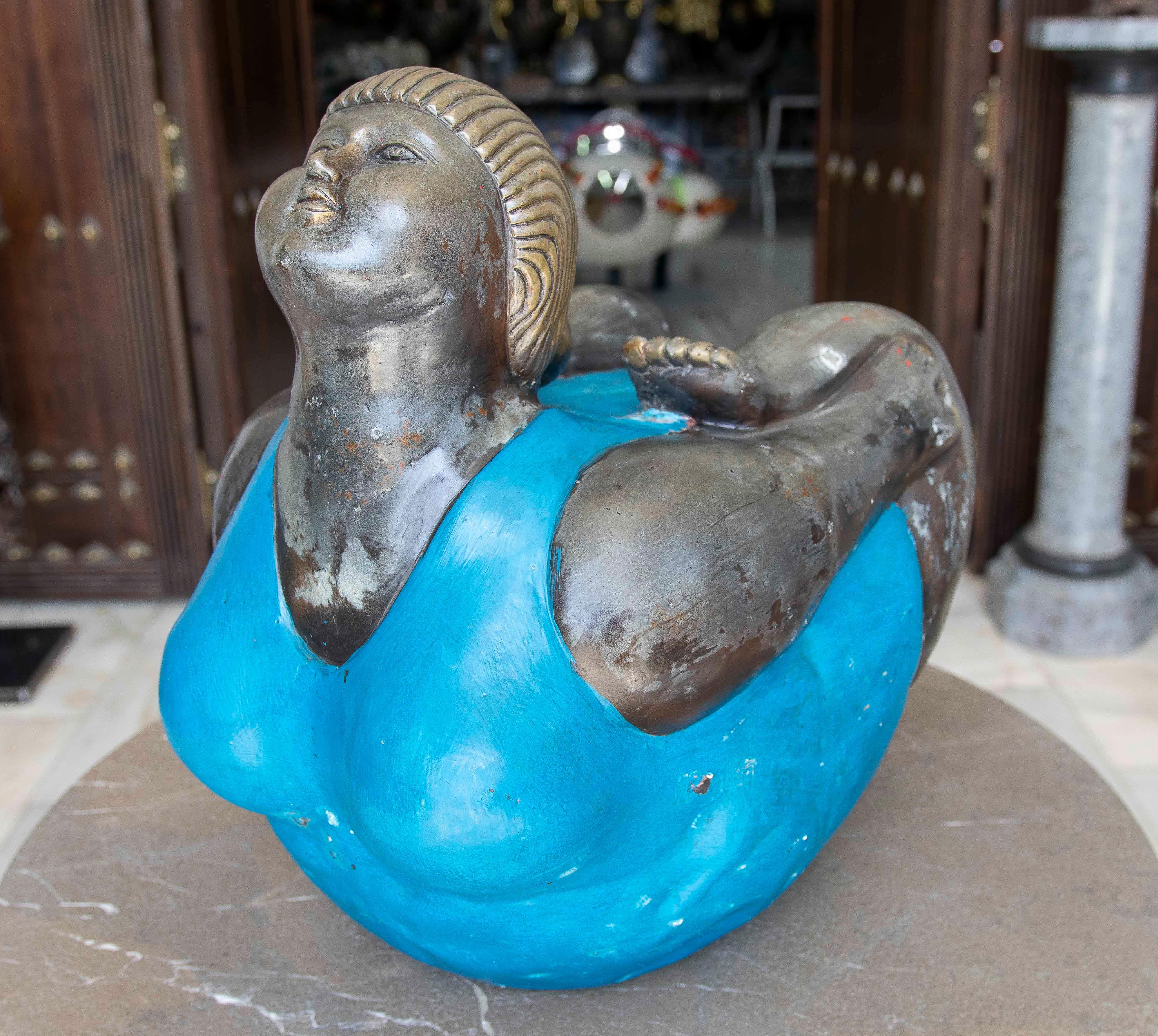 Hand-Painted Escultura Contemporánea de bronce de Mujer con Traje de Baño Azul For Sale