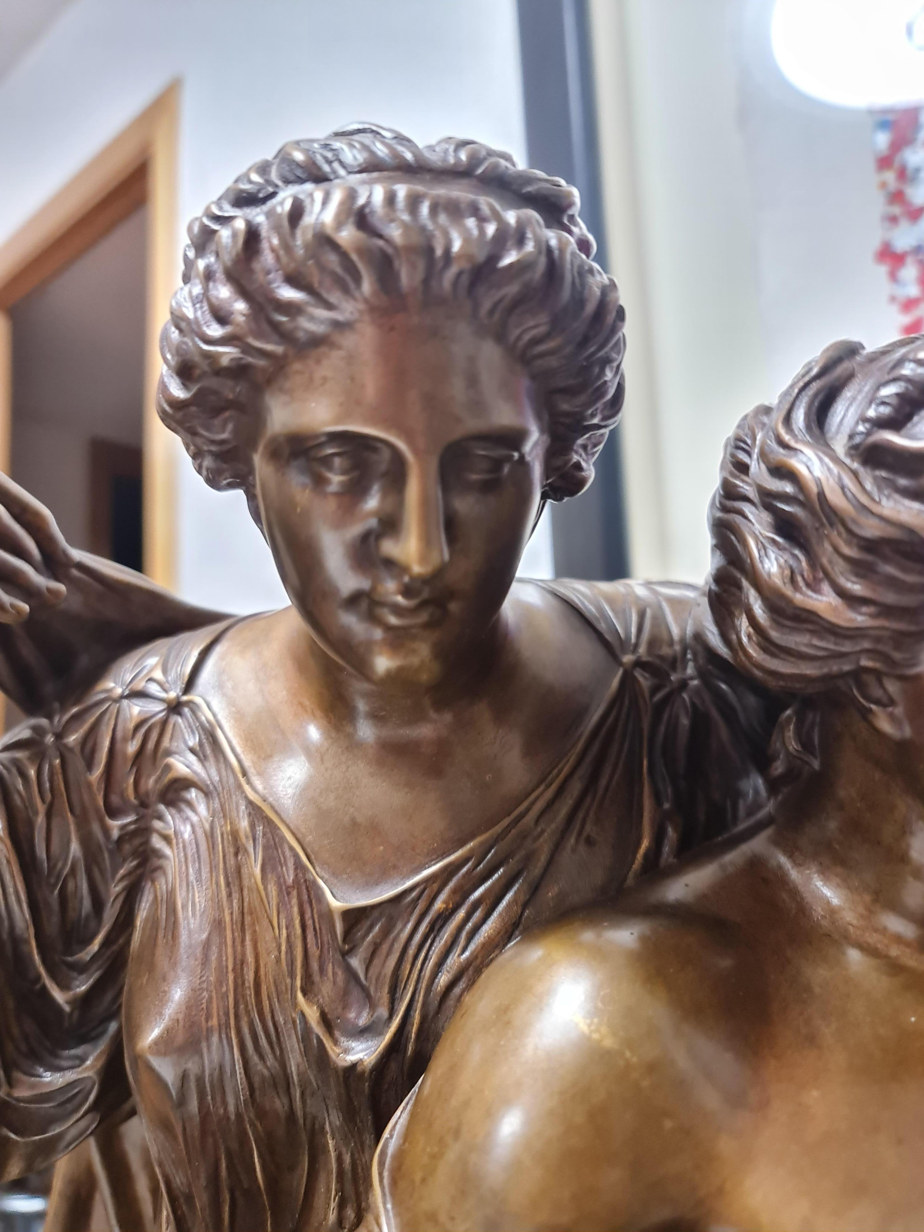 Escultura en bronce patinado, 