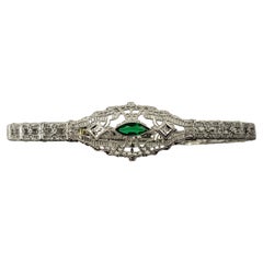 Esemco 10 Karat Weißgold Filigranes, Diamant-Armband mit simuliertem Smaragd #20075