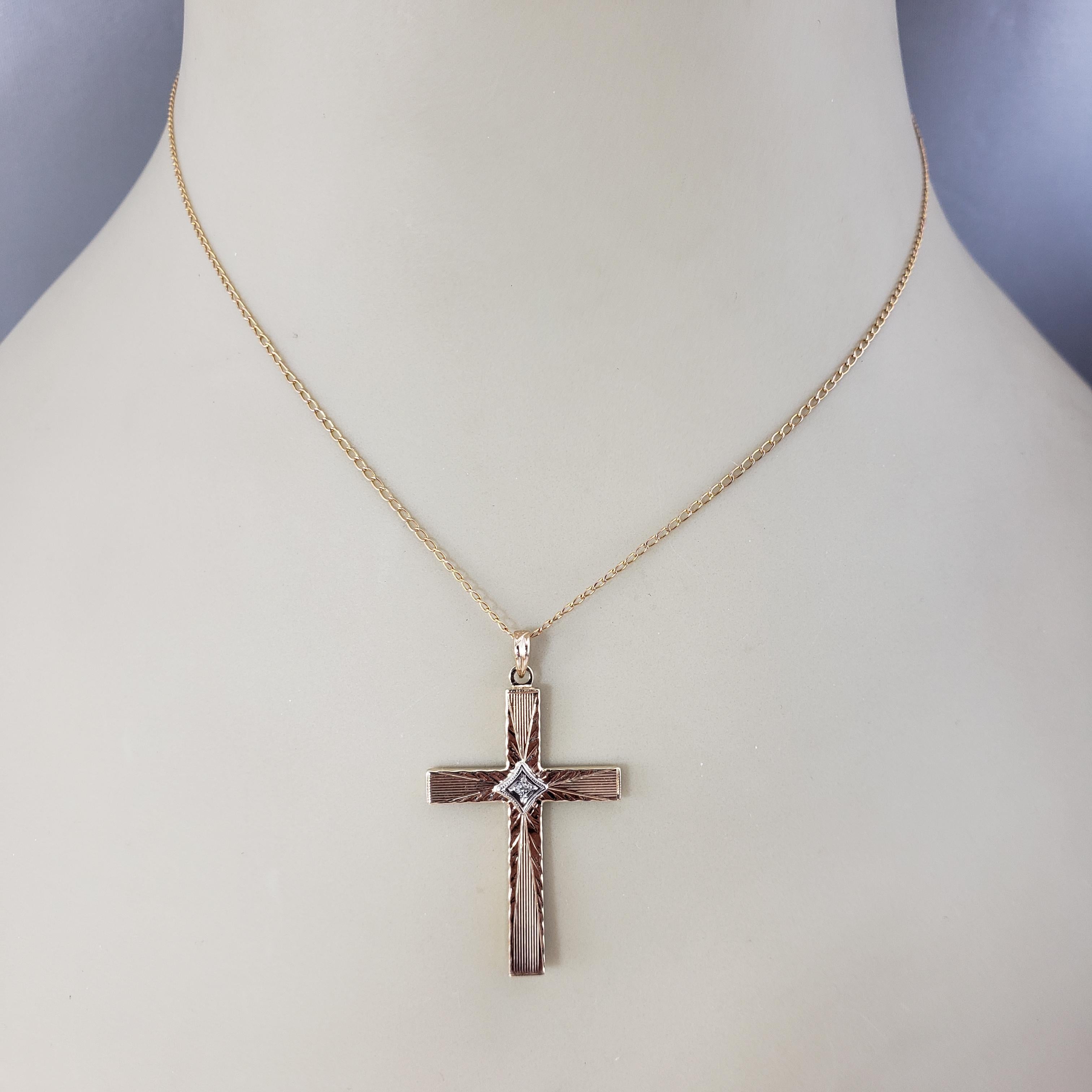 Esemco Pendentif croix en or jaune 10 carats et diamants n° 20365 en vente 1