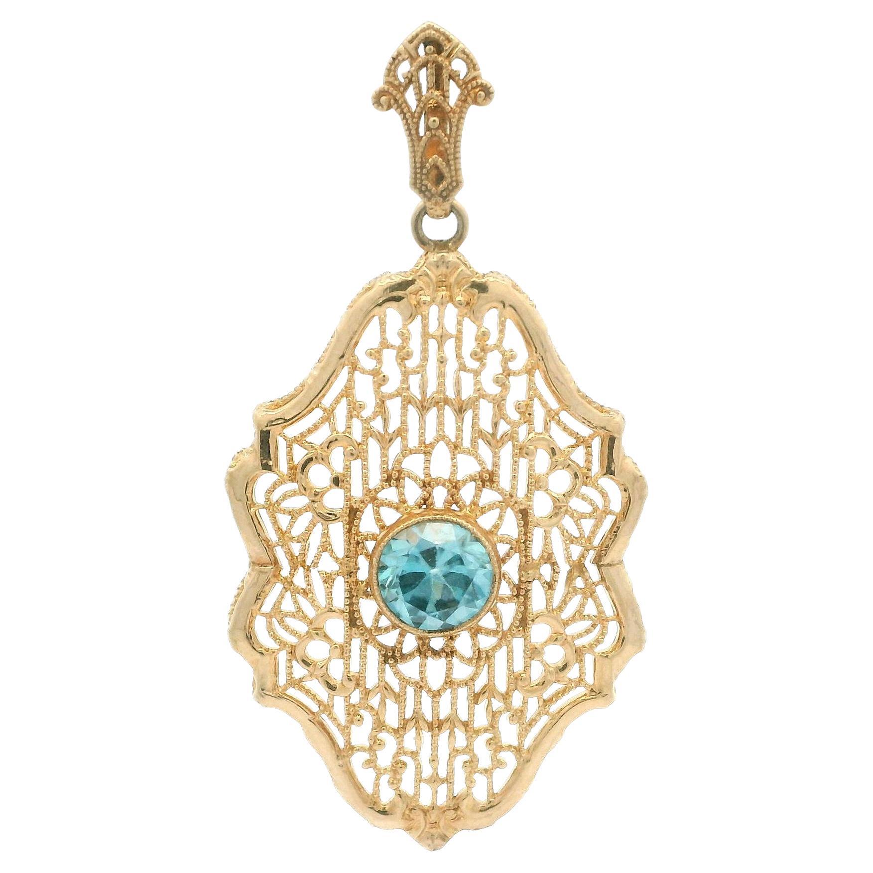 Esemco Or Jaune 10k Pendentif Filigrane Milgrain avec Zircon Bleu au centre et lunette 1ct en vente