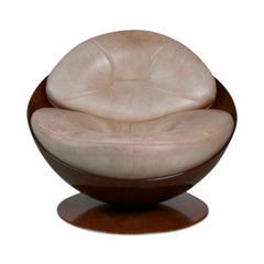 "Esfera" Resin Sphere Swivel Chair by Ricardo Fasanello, circa 1970 Brazil