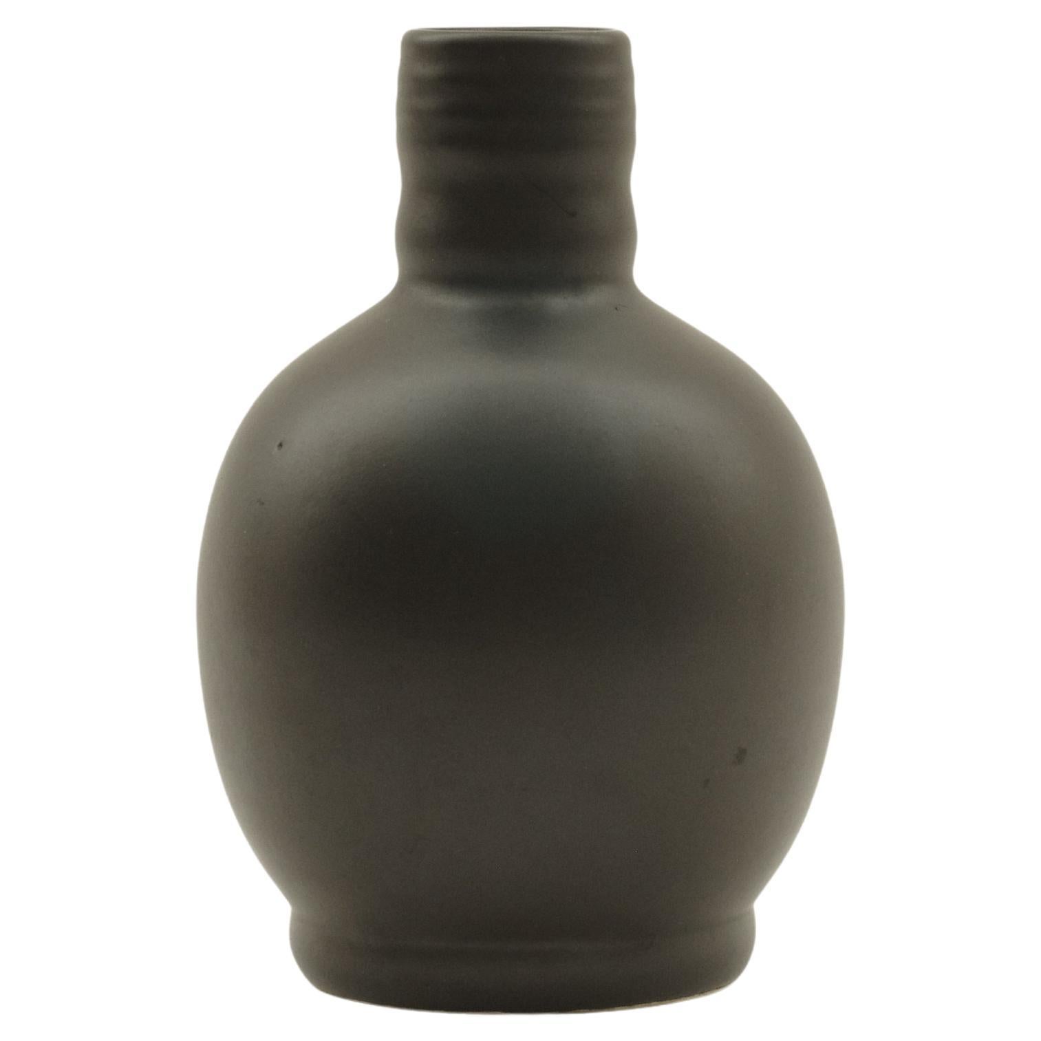ESKAF Vase, Model 9, Design Attributed to W. van Norden, Huizen, 1928 - 1934 For Sale
