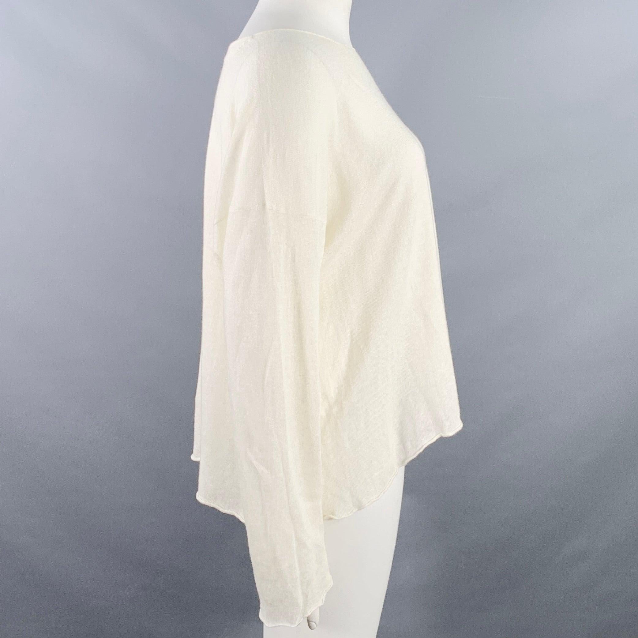 ESKANDAR pullover
in a cream linen cotton blend knit featuring an oversized fit, long sleeves, and scoop neck. Very Good Pre-Owned Condition. Minor snags, one minor hard-to-see mark at cuff. 

Marked:   size not marked 

Measurements: 
 
Shoulder: