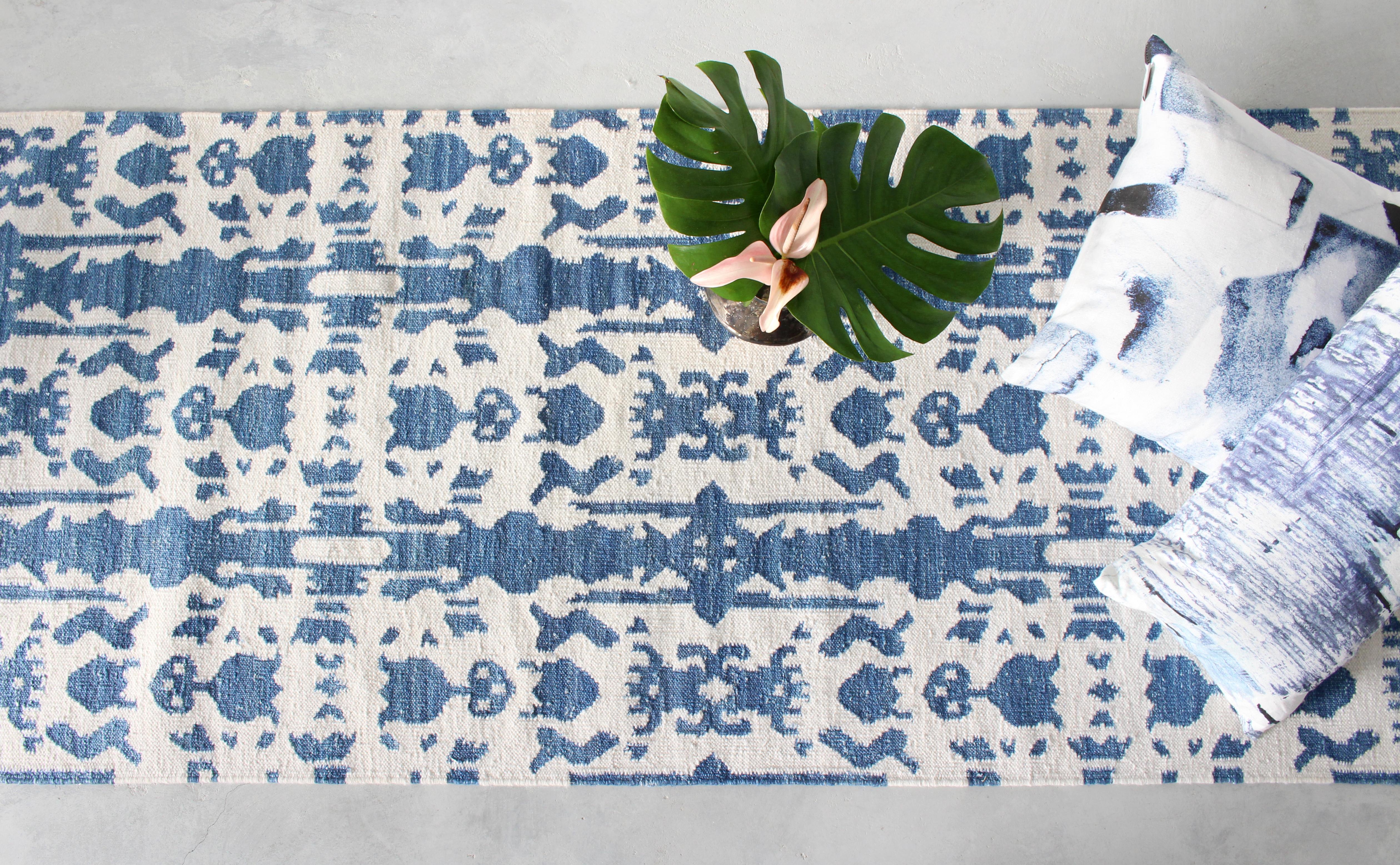Rug Pattern: Biami - Indigo
Material: Bamboo Silk Design/New Zealand Wool Background
Quality: Flat-weave, handwoven 
Size: 2'-6