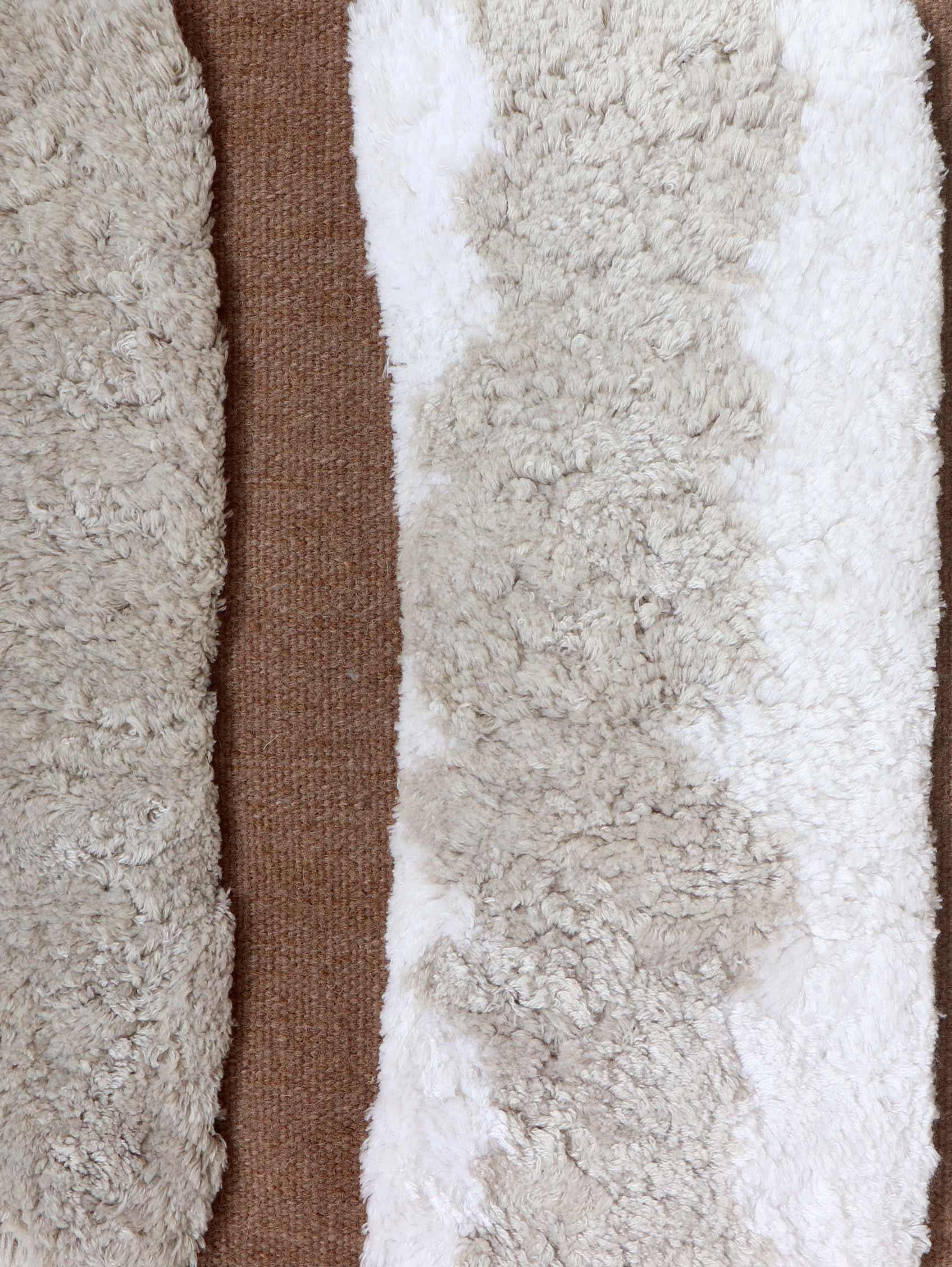 Eskayel, Bold Stripe, Sandstone Rug, Merino Wool/NZ Wool Moroccan Flatweave In New Condition For Sale In Brooklyn, NY