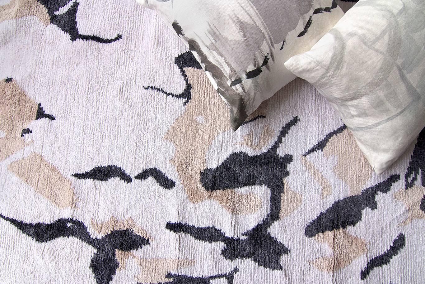 Modern Eskayel, Mamoun, Neutral Rug, Merino/Silk Mulu Weave For Sale