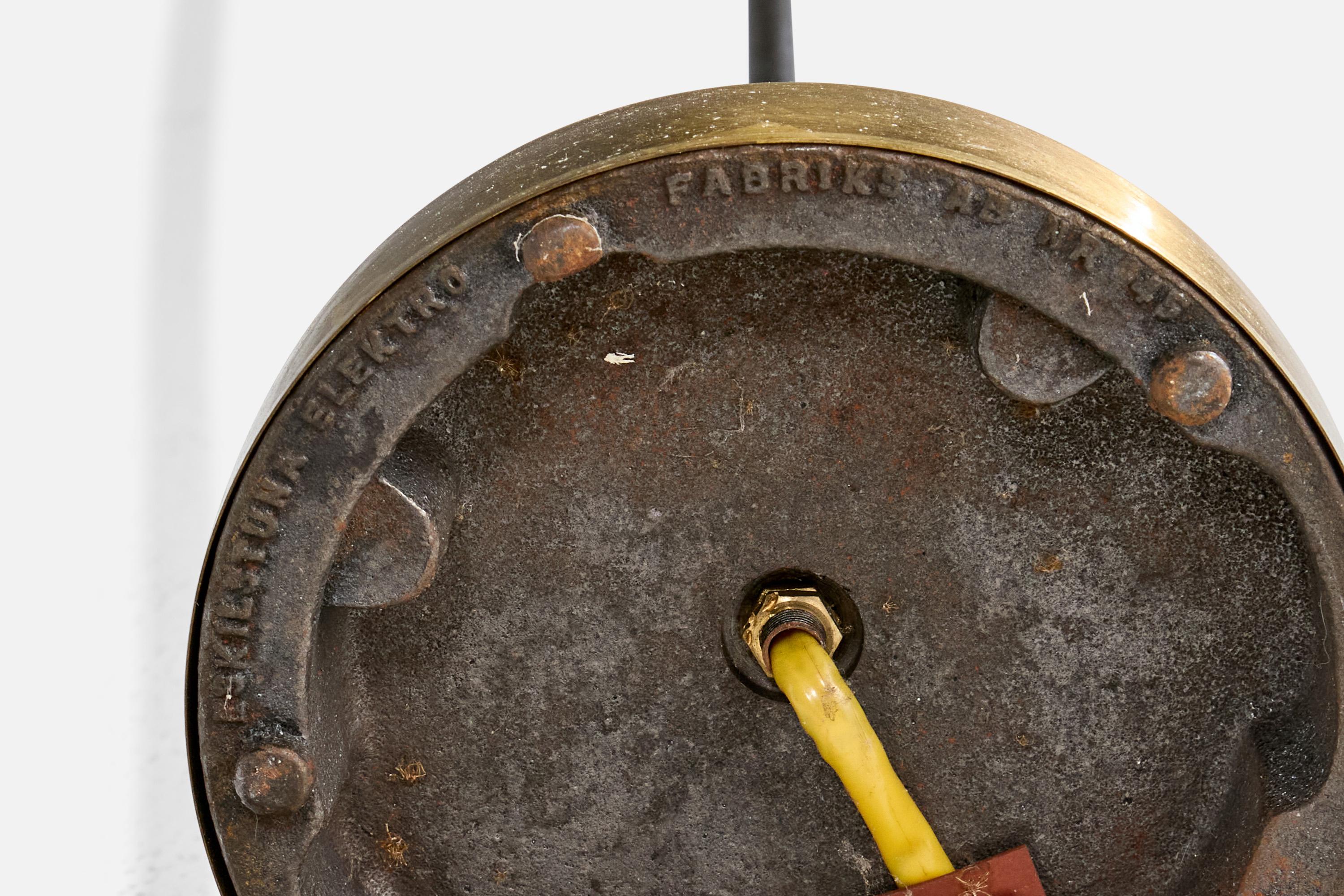 Eskilstuna Elektofabrik, lampadaire, laiton, métal, tissu, Suède, années 1950 en vente 1