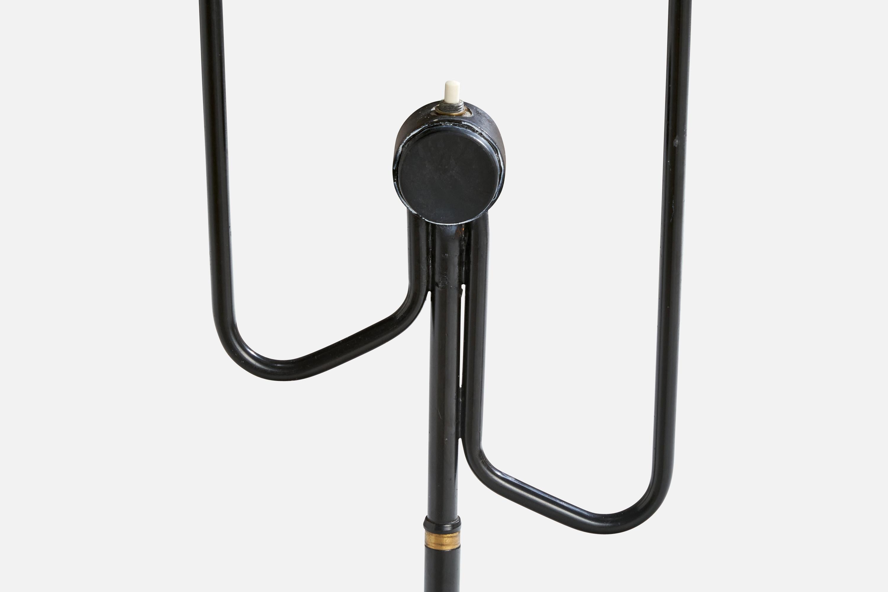 Milieu du XXe siècle Eskilstuna Elektriska, lampadaire, laiton, métal, tissu, Suède, années 1950 en vente