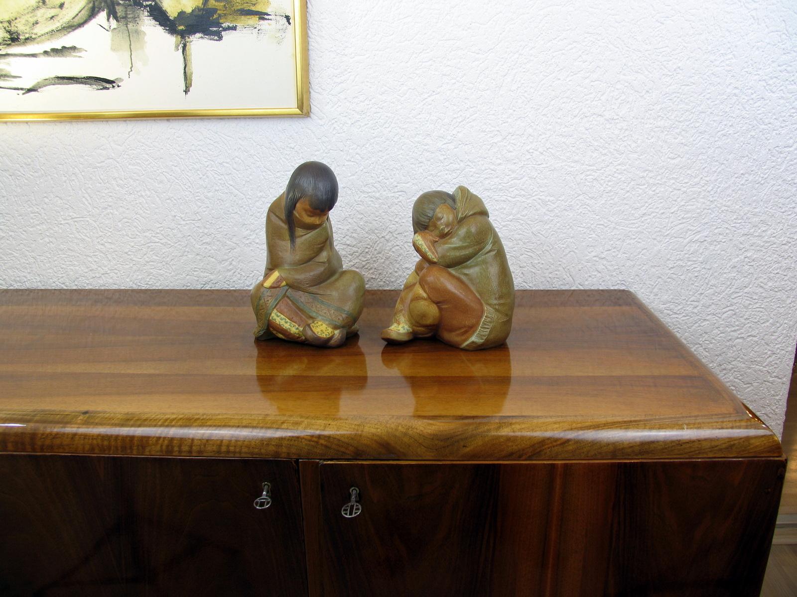 Eskimo Boy and Eskimo Girl by Lladro, Design Juan Herta, Set of 2, Spain 1970s For Sale 6