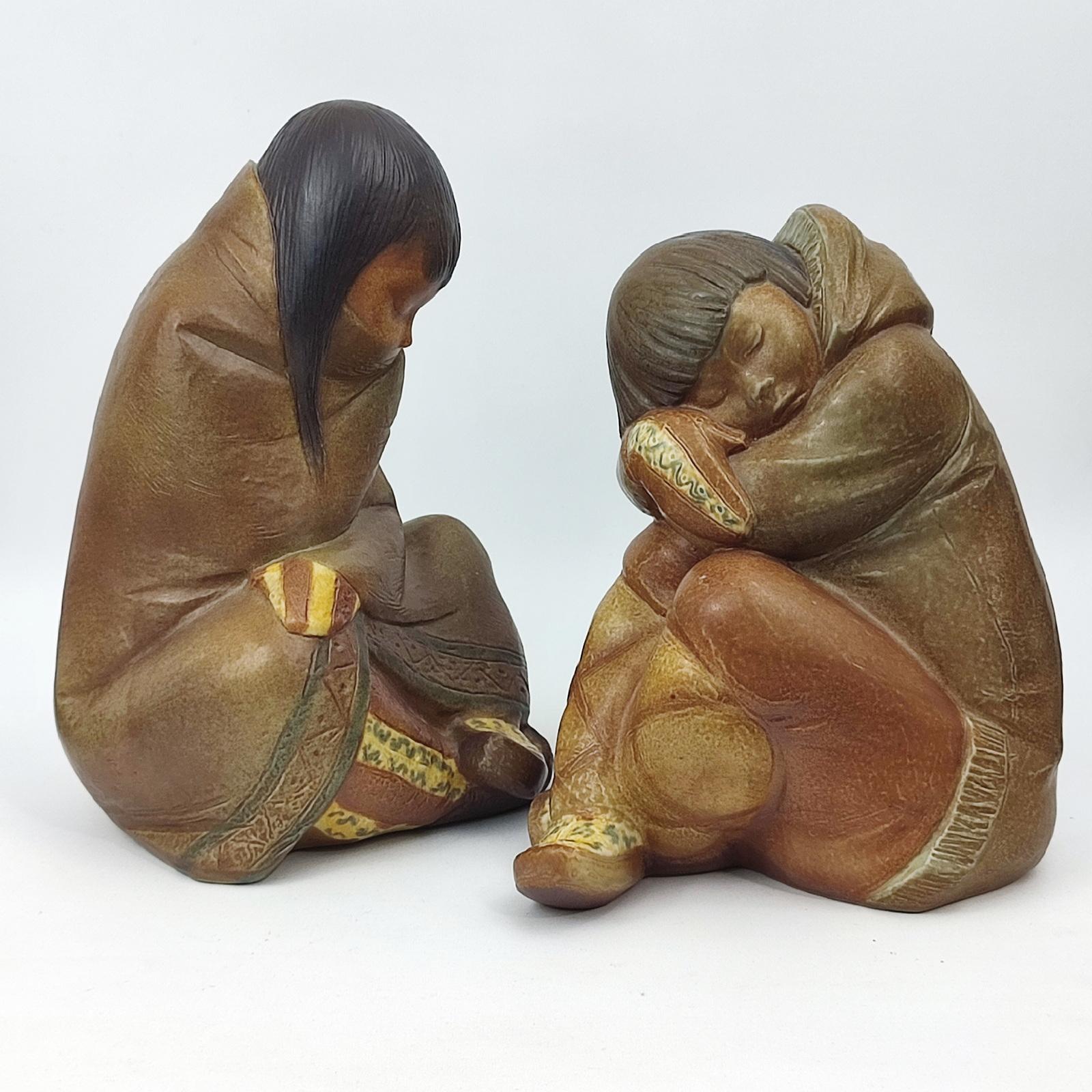 Eskimo Boy and Eskimo Girl by Lladro, Design Juan Herta, Set of 2, Spain 1970s For Sale 1