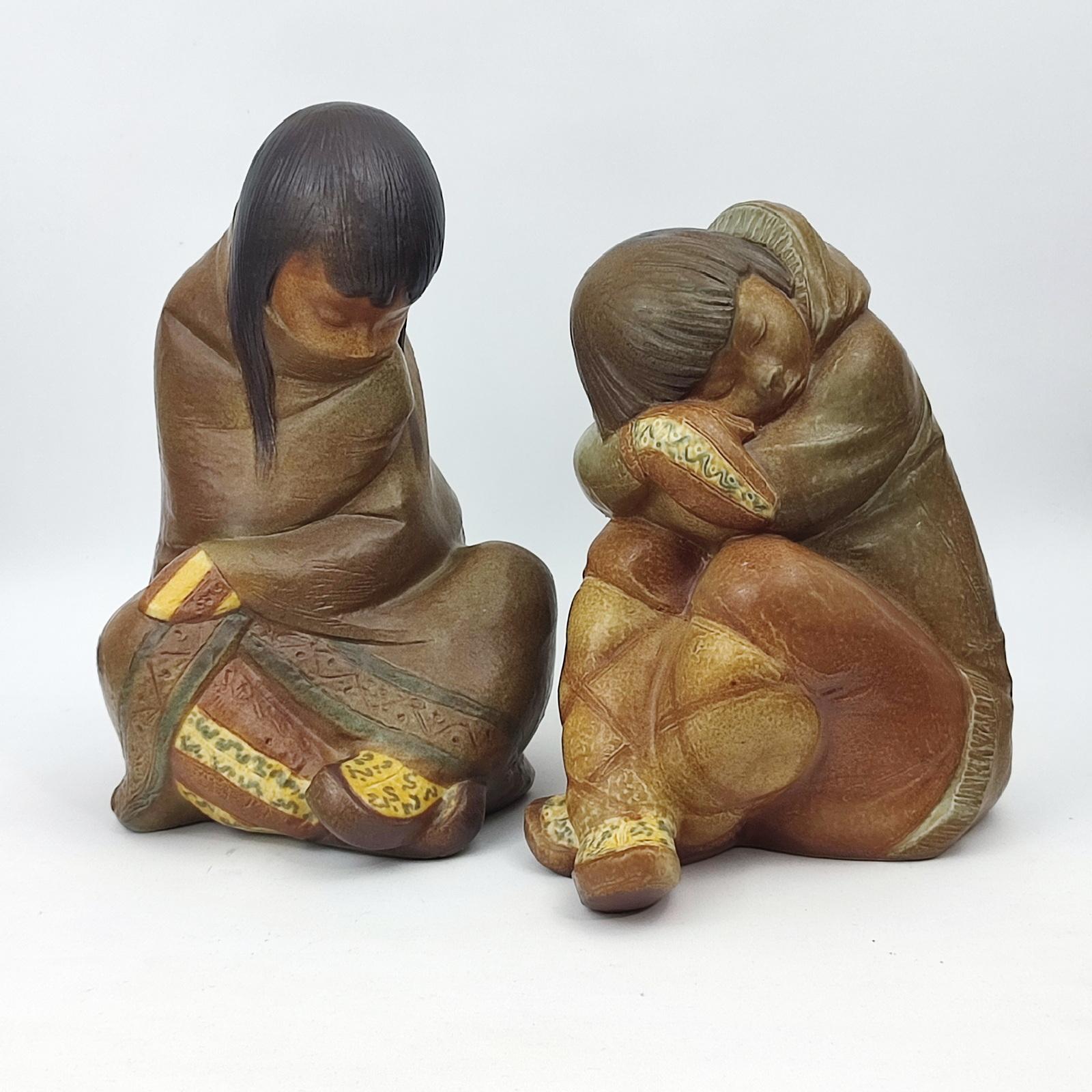Eskimo Boy and Eskimo Girl by Lladro, Design Juan Herta, Set of 2, Spain 1970s For Sale 2