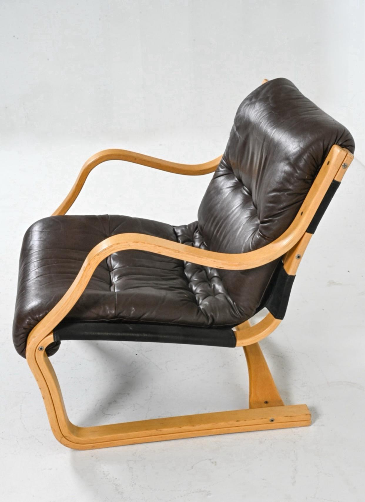 Late 20th Century Esko Pajamies for ASKO Leather 'Koivutaru' Lounge Chair For Sale
