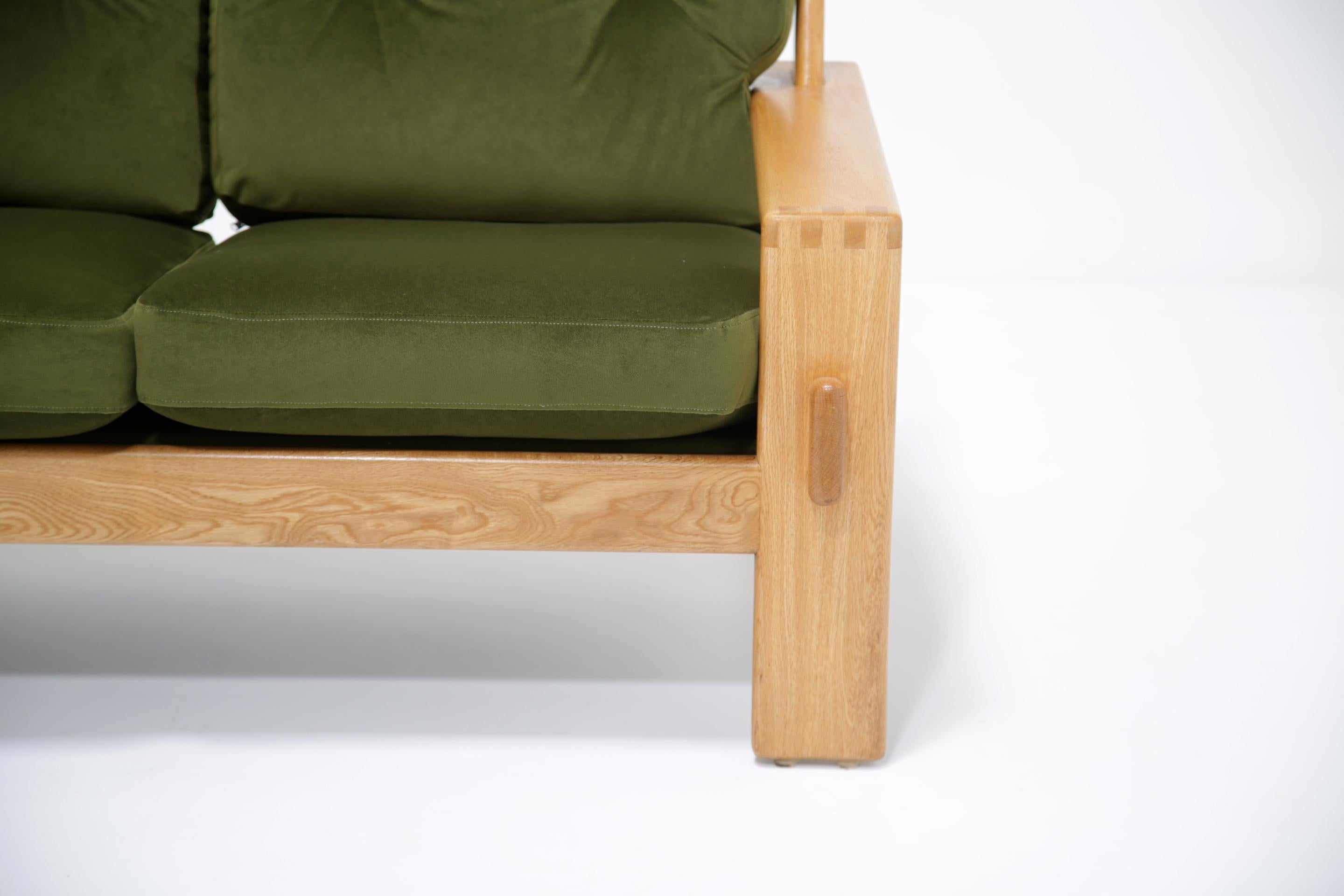 Esko Pajamies Sofá Bonanza de 3 plazas de terciopelo verde y roble by Asko, Finlandia Años 60 en venta 5