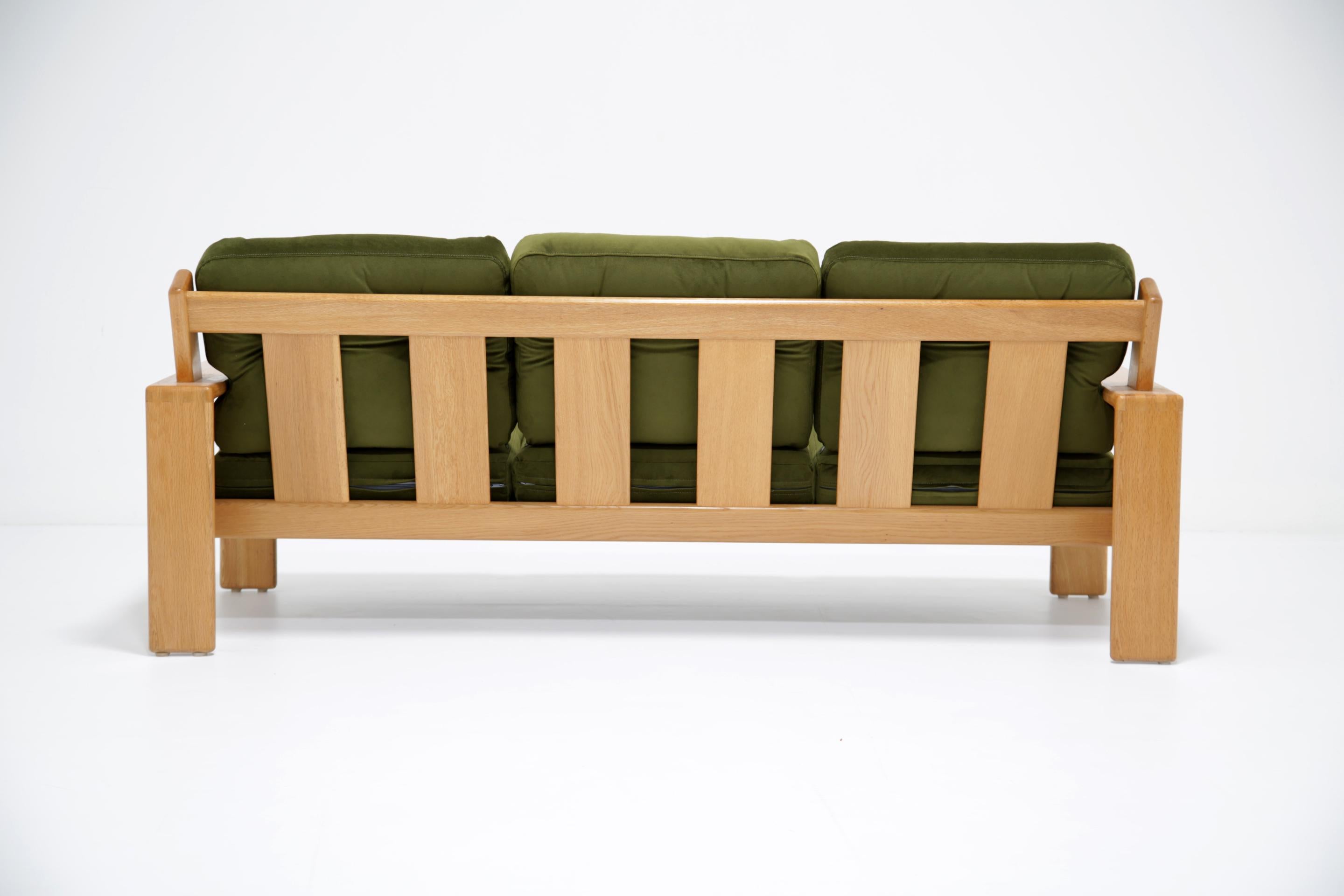Esko Pajamies Sofá Bonanza de 3 plazas de terciopelo verde y roble by Asko, Finlandia Años 60 en venta 10