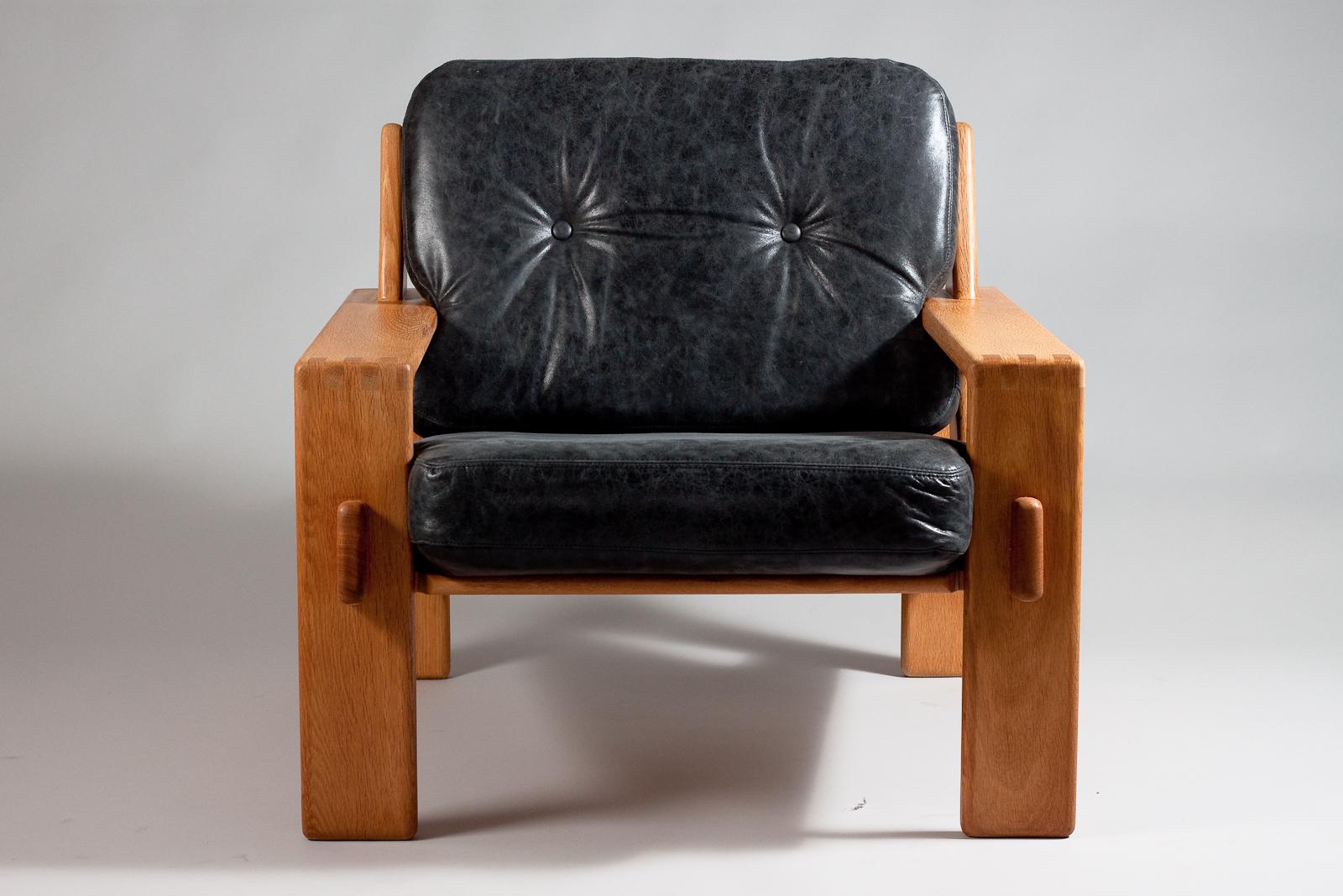 Esko Pajamies, pair of 1960's Bonanza oak wood lounge chairs 3
