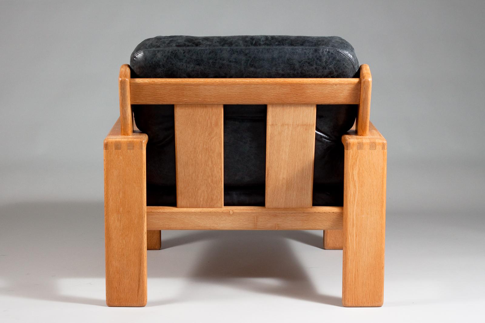 Esko Pajamies, pair of 1960's Bonanza oak wood lounge chairs 2