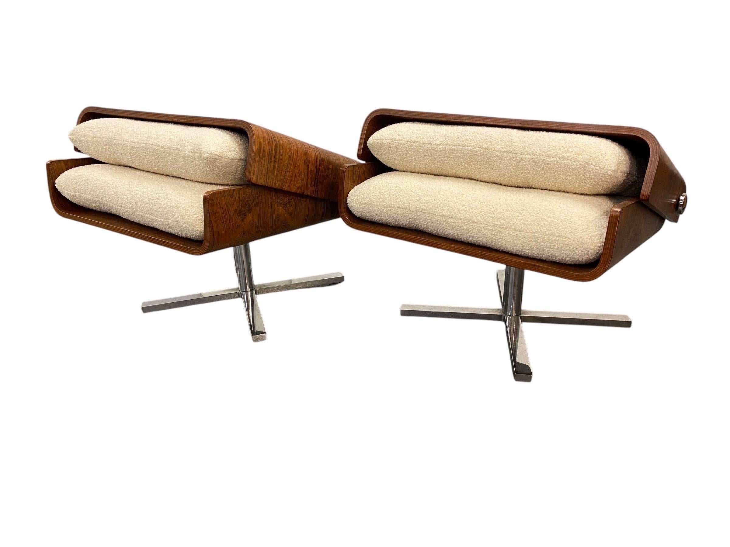 Esko Pajamies, Pair of Lounge Chairs & Coffee Table, Rosewood and Chrome 1960s For Sale 5